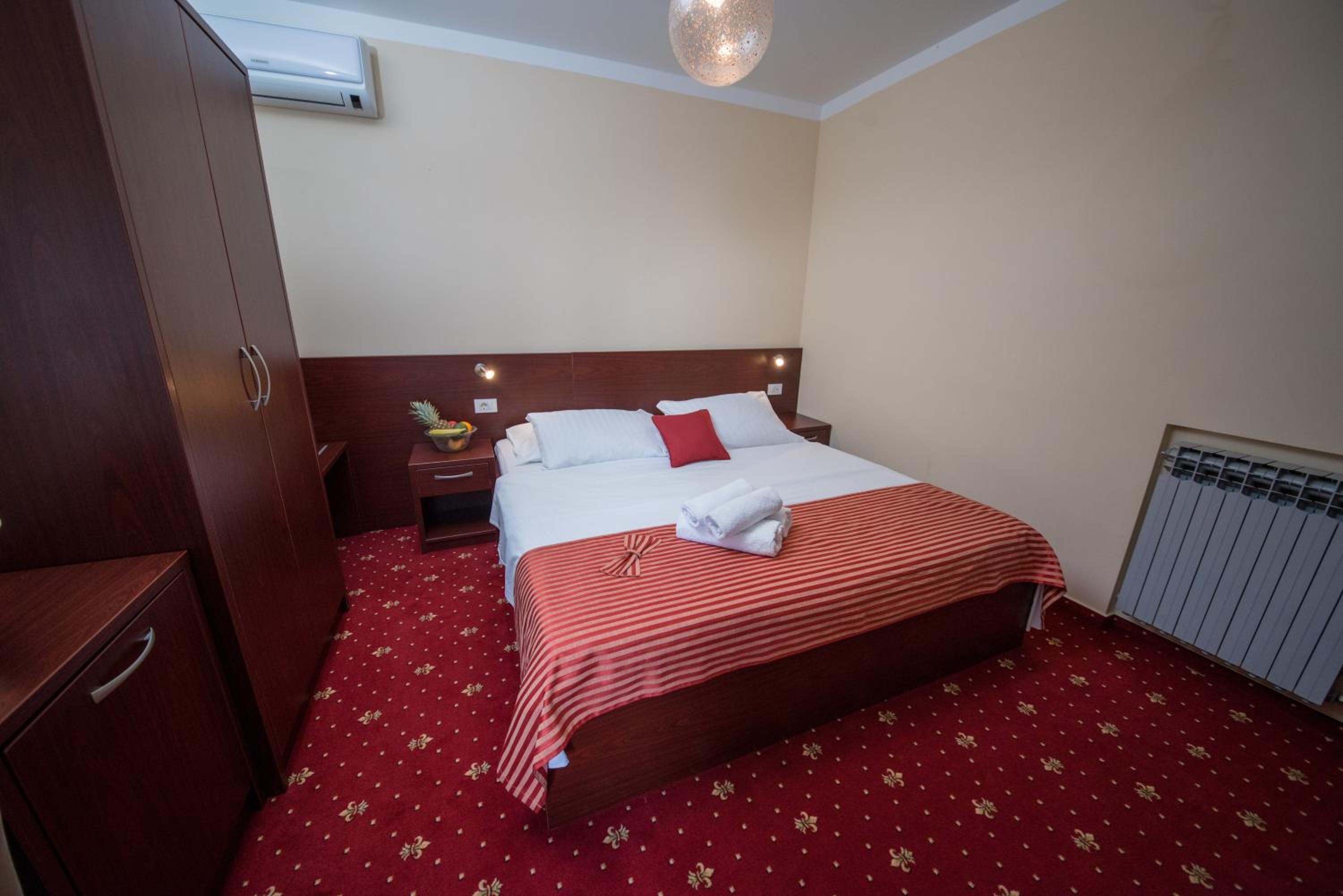 Digital Nomad Package - Double Room with Balcony and Side Sea View