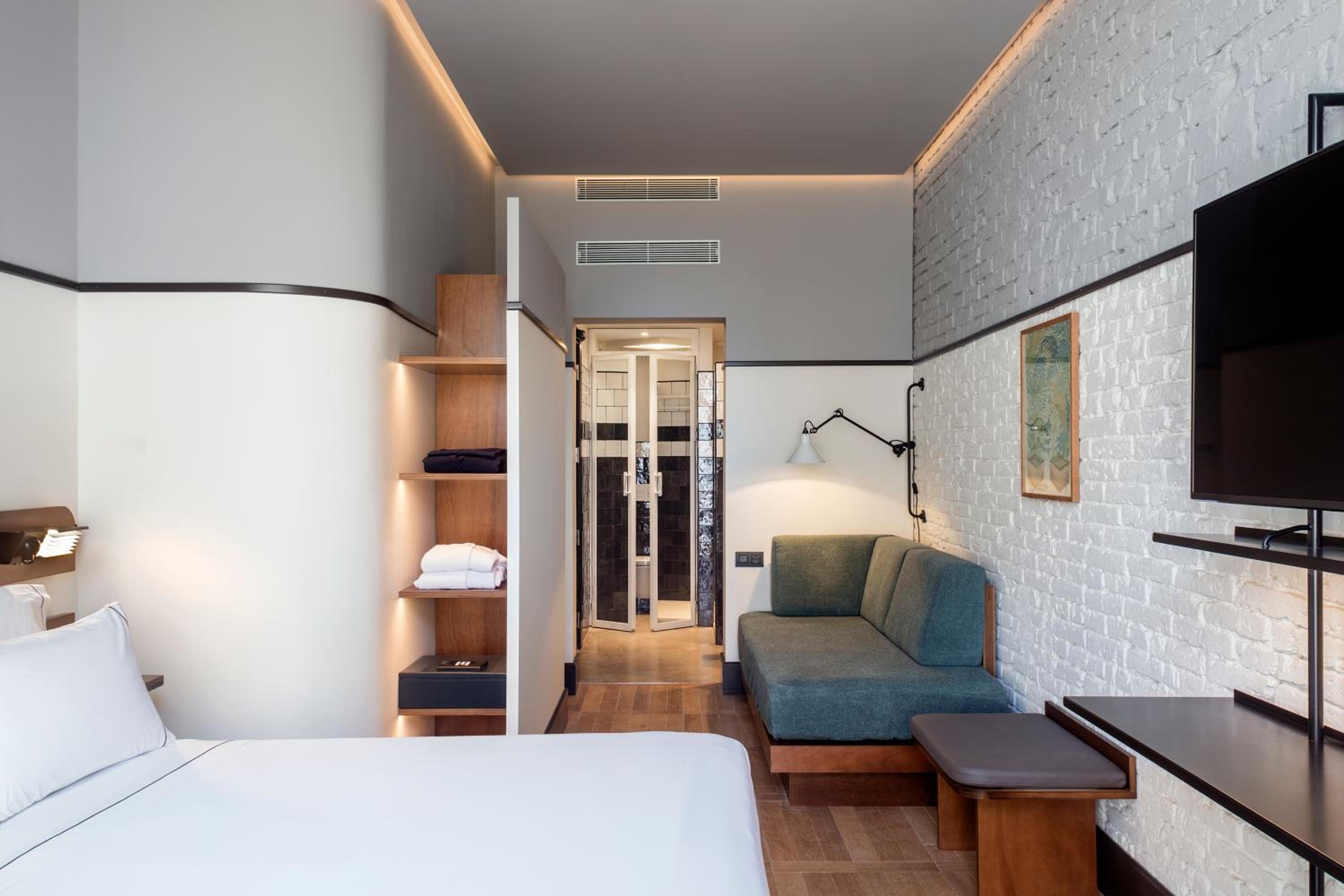 Superior Double Room with City View photo 3