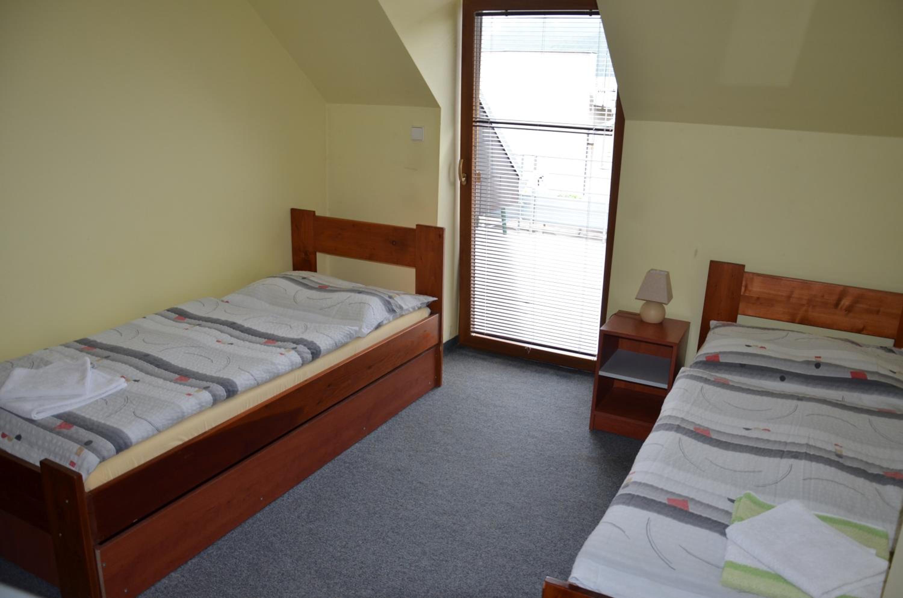 Budget Twin Room photo 2