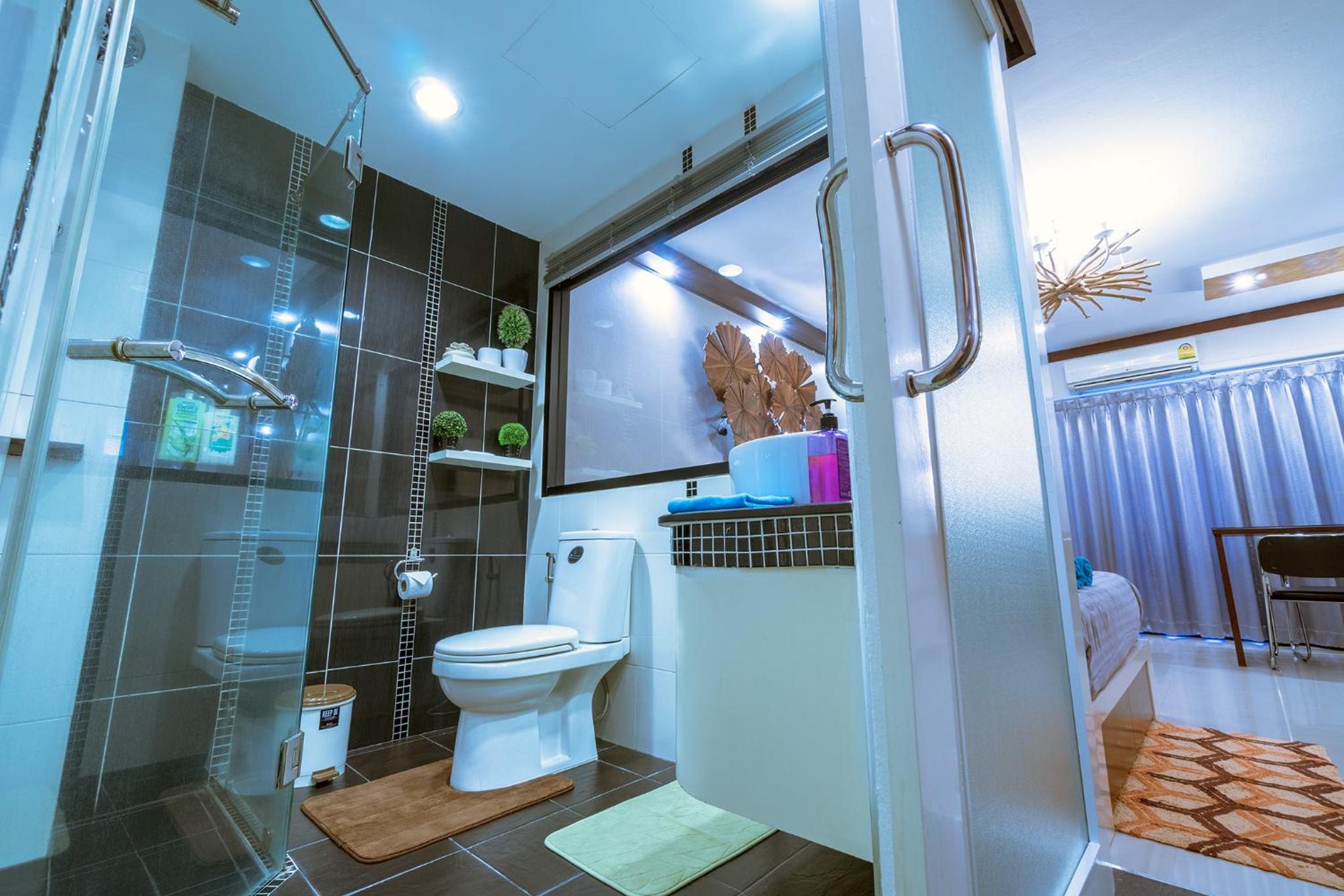 Studio Apartment - Photo 12
