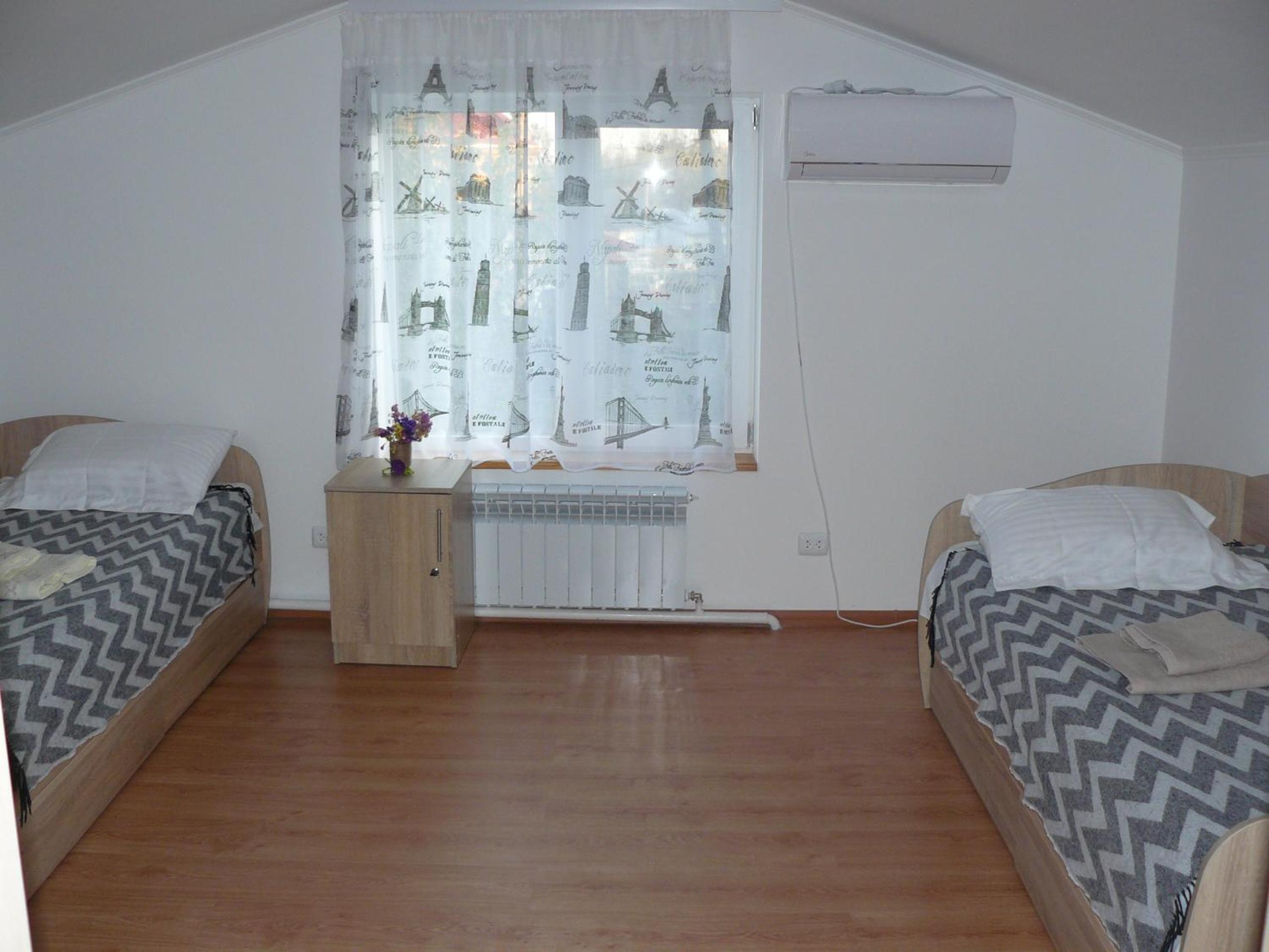 Single Bed in Mixed Dormitory Room photo 1