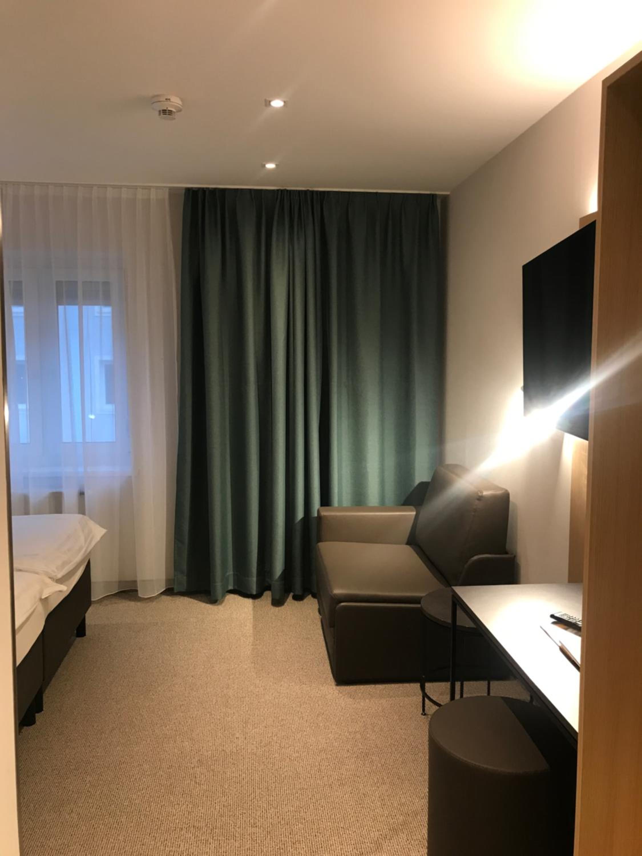 Double Room - Photo 6