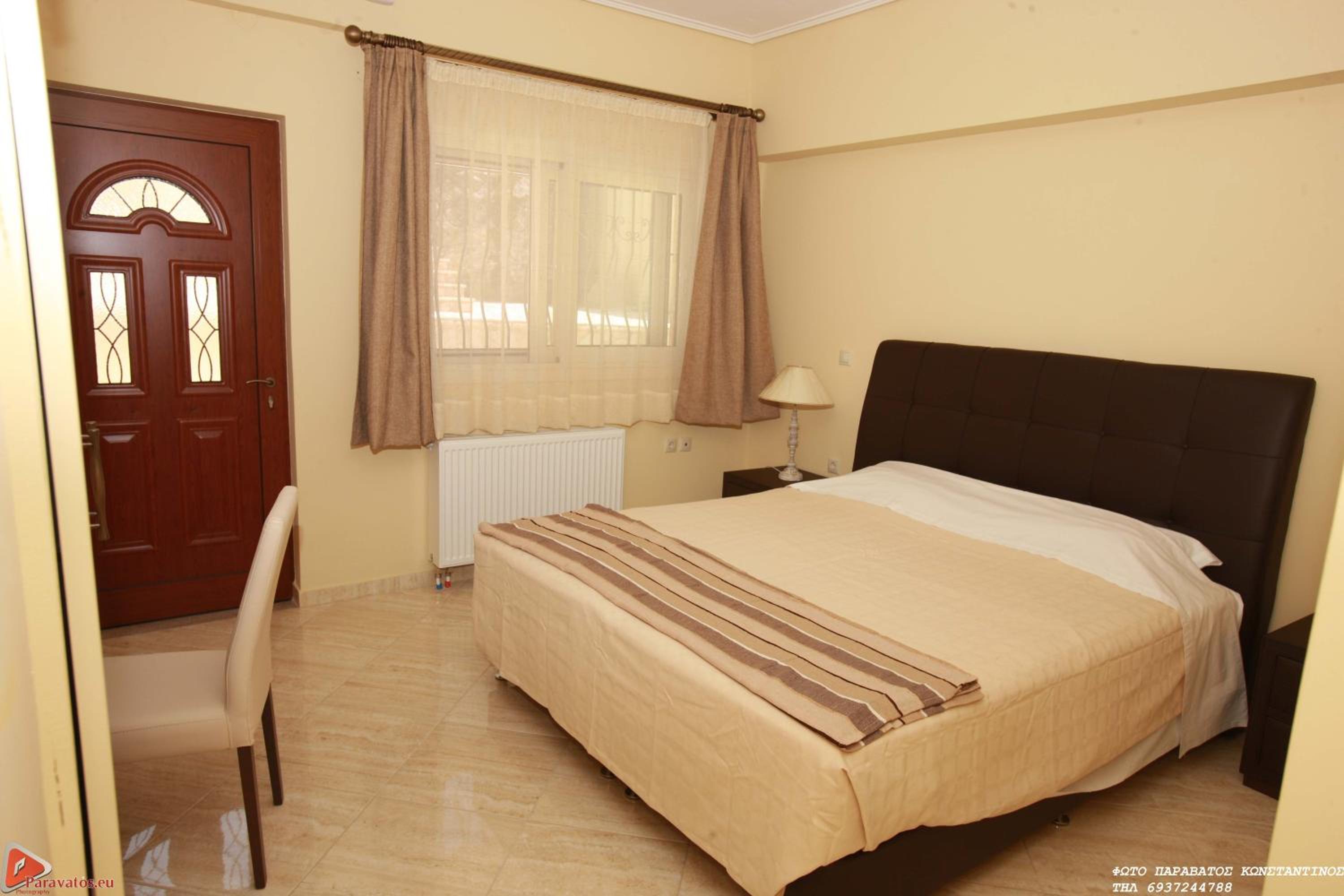 Deluxe Room - Photo 2