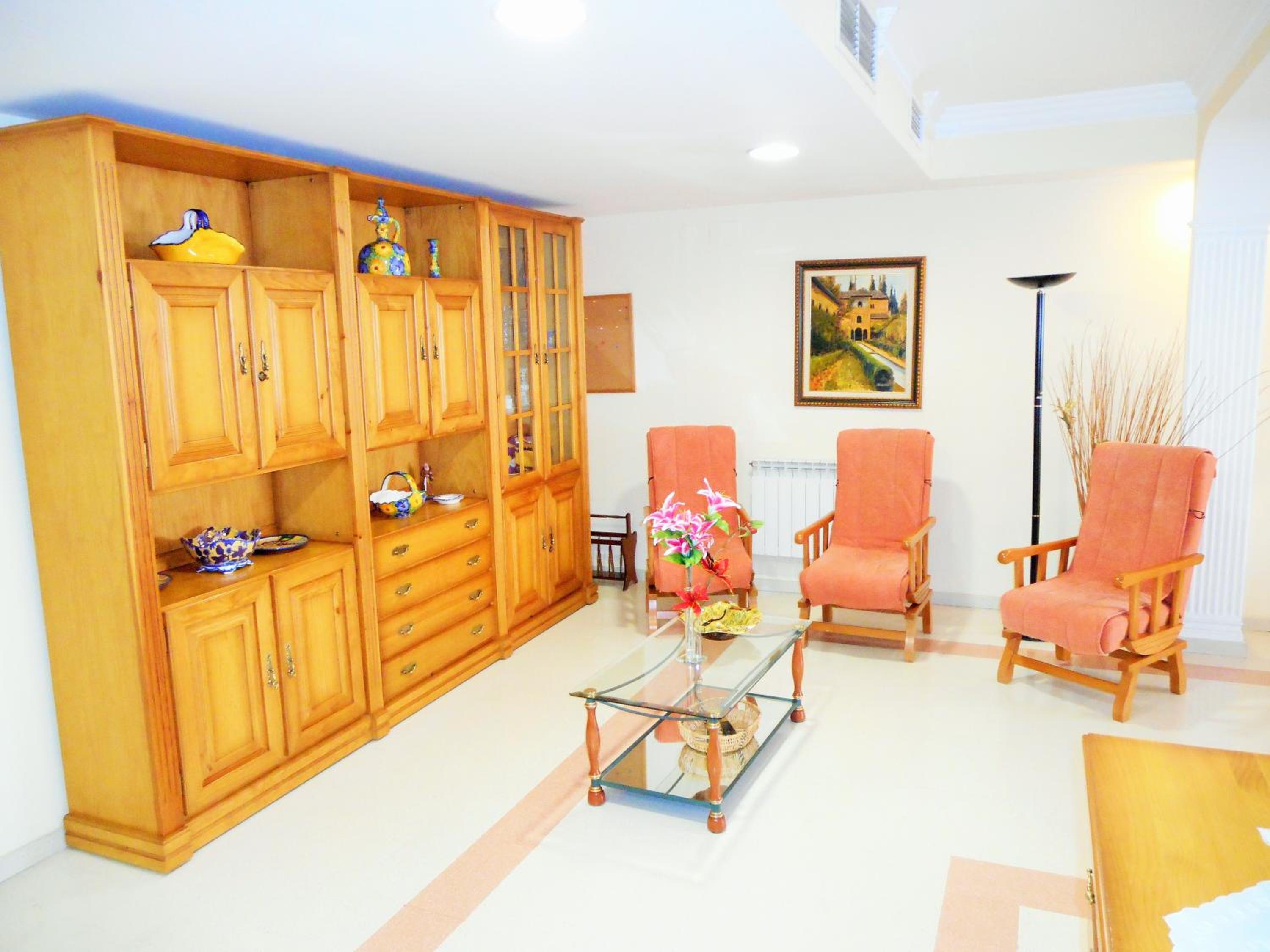 Family Room with Private Bathroom - Photo 51