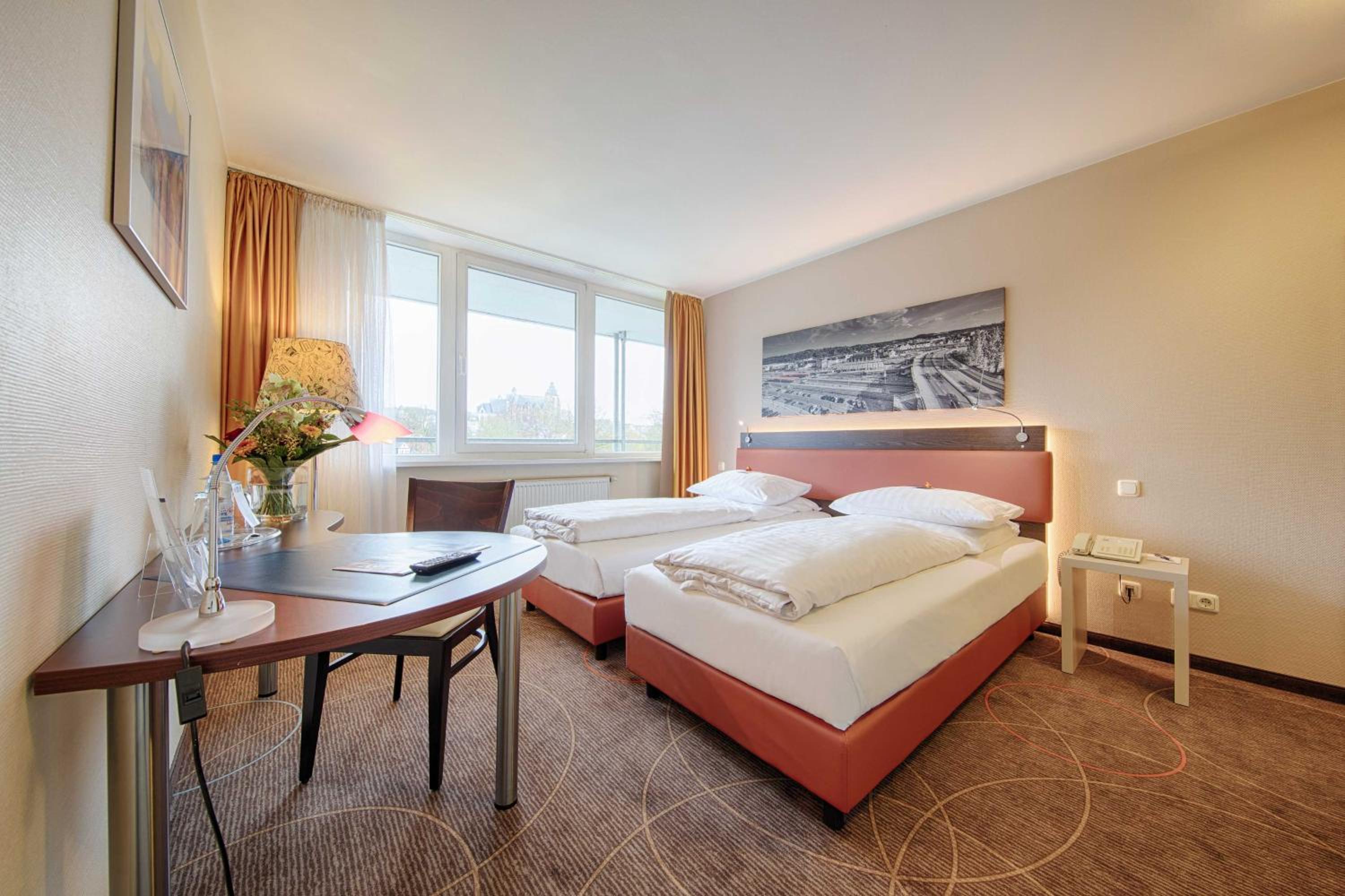 Comfort Twin Room - Photo 6