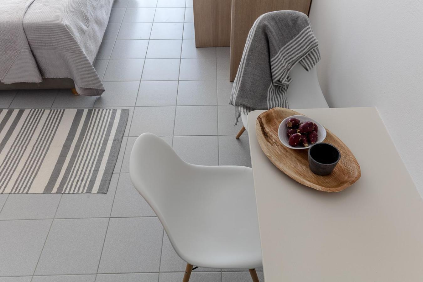 Studio with Sea View (2 Adults) - Photo 13