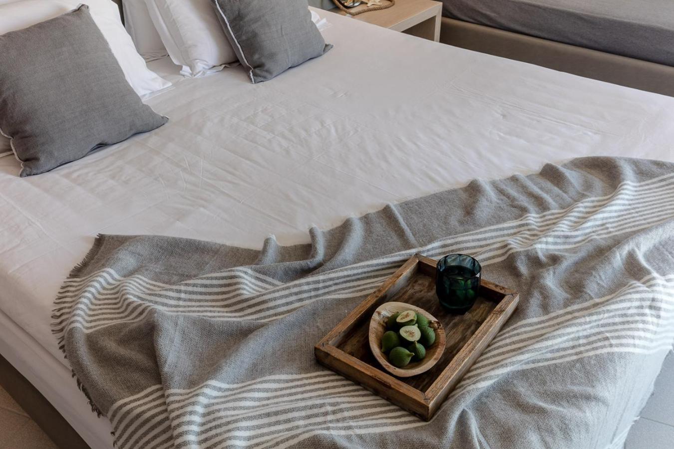 Studio with Sea View (3 Adults) - Photo 9