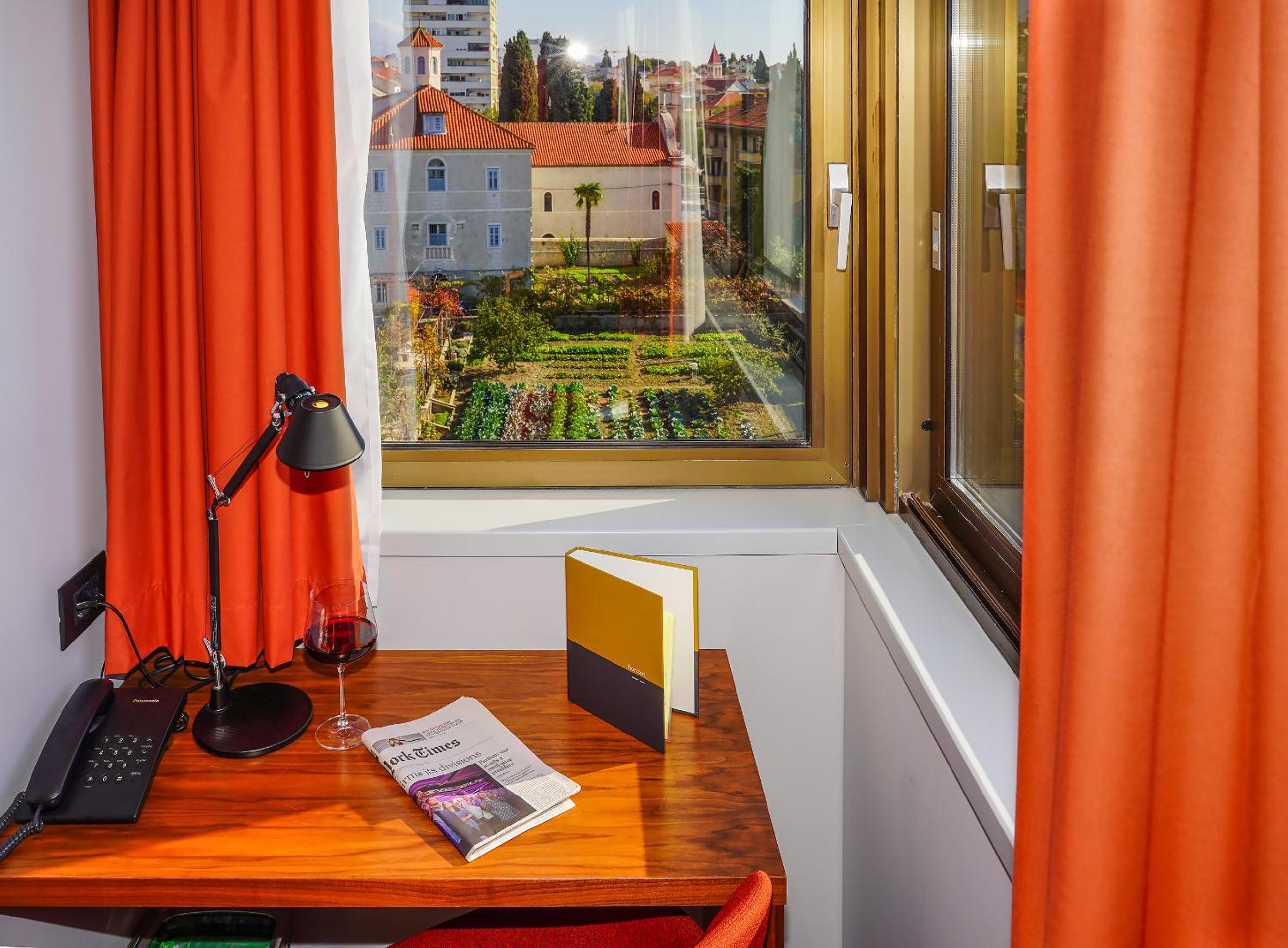 Superior Double or Twin Room with Sea View - Photo 14