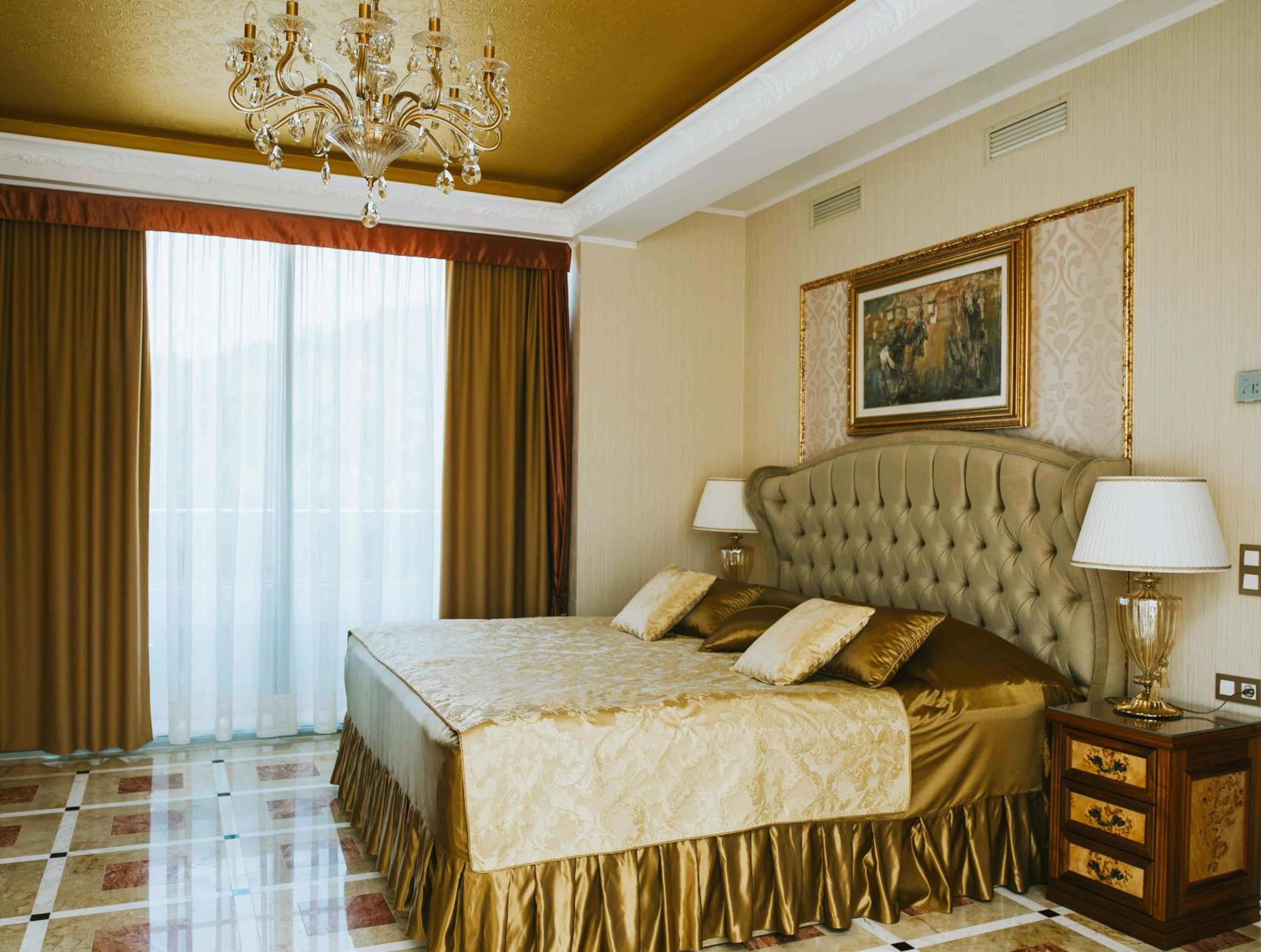 King Suite - Photo 3