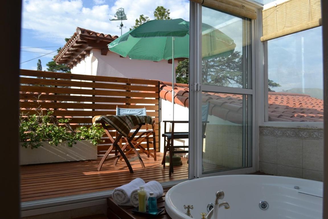 Deluxe Suite with Spa Bath photo 3