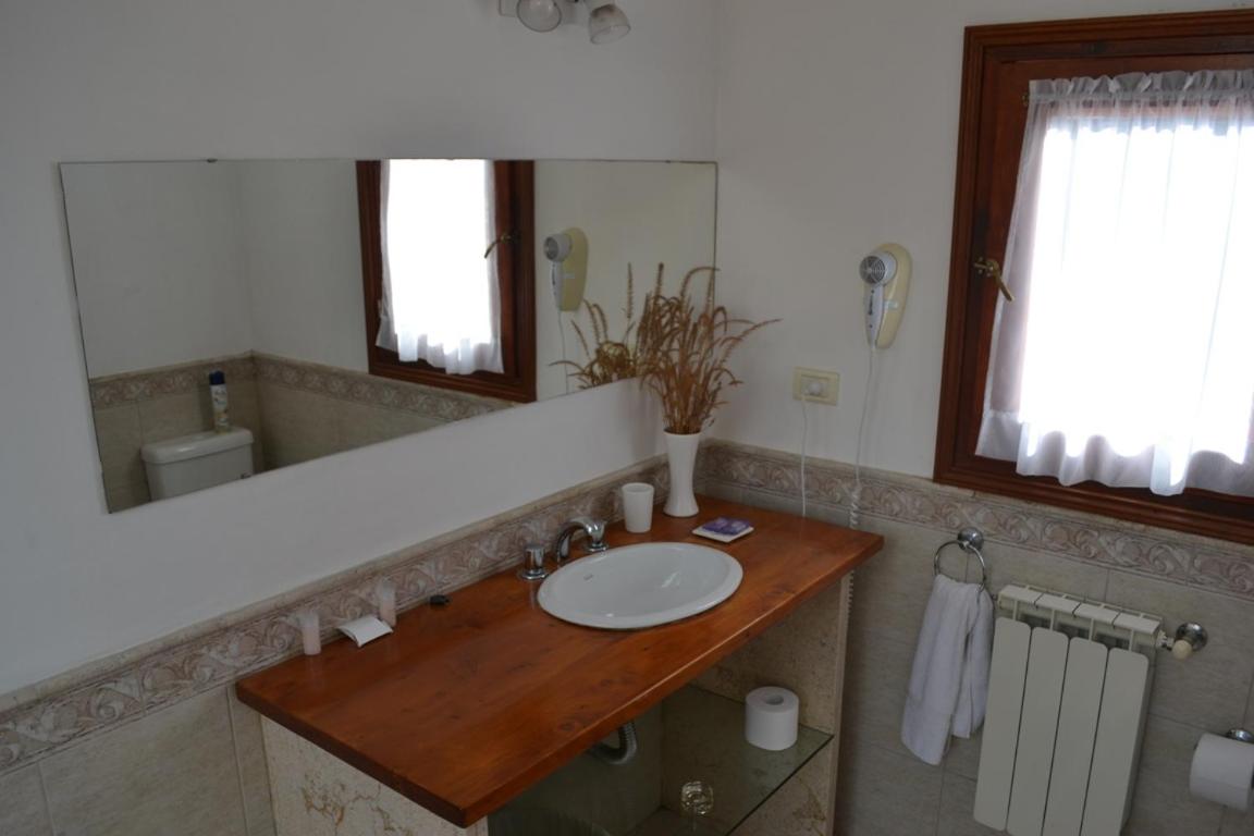 Deluxe Suite with Spa Bath photo 2