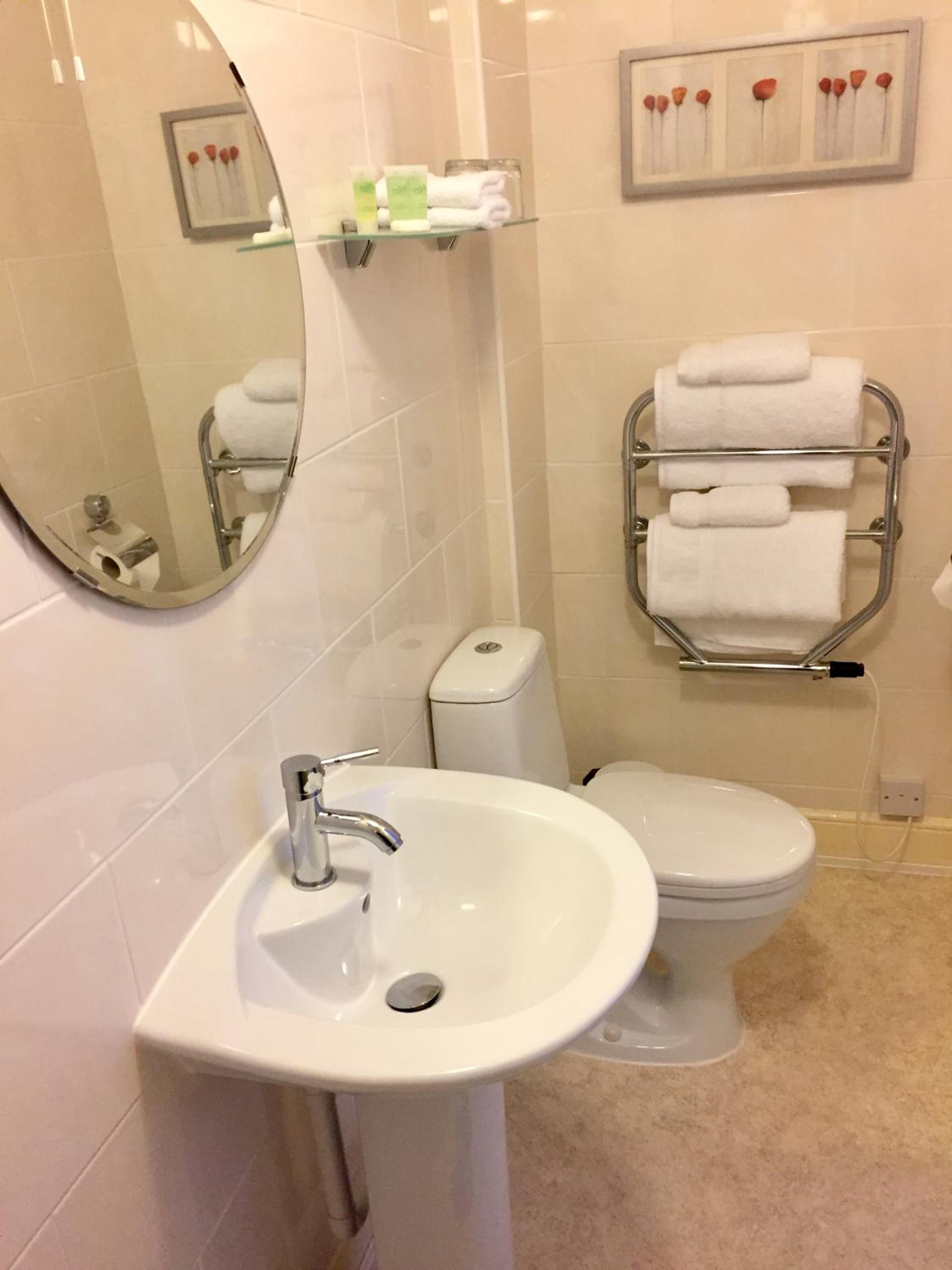 Budget Double Room photo 3