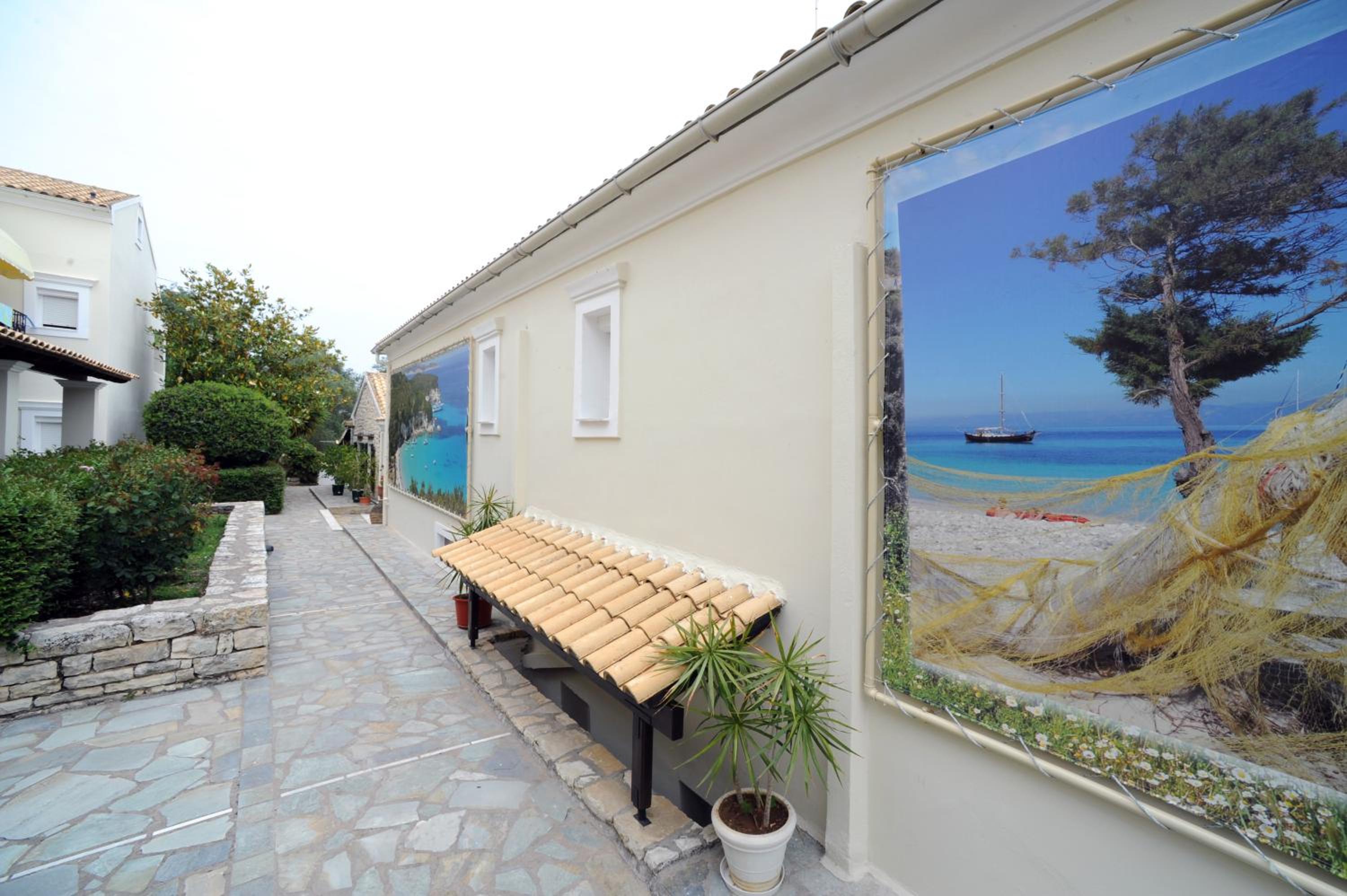 Double Room with partial Garden View - Photo 2