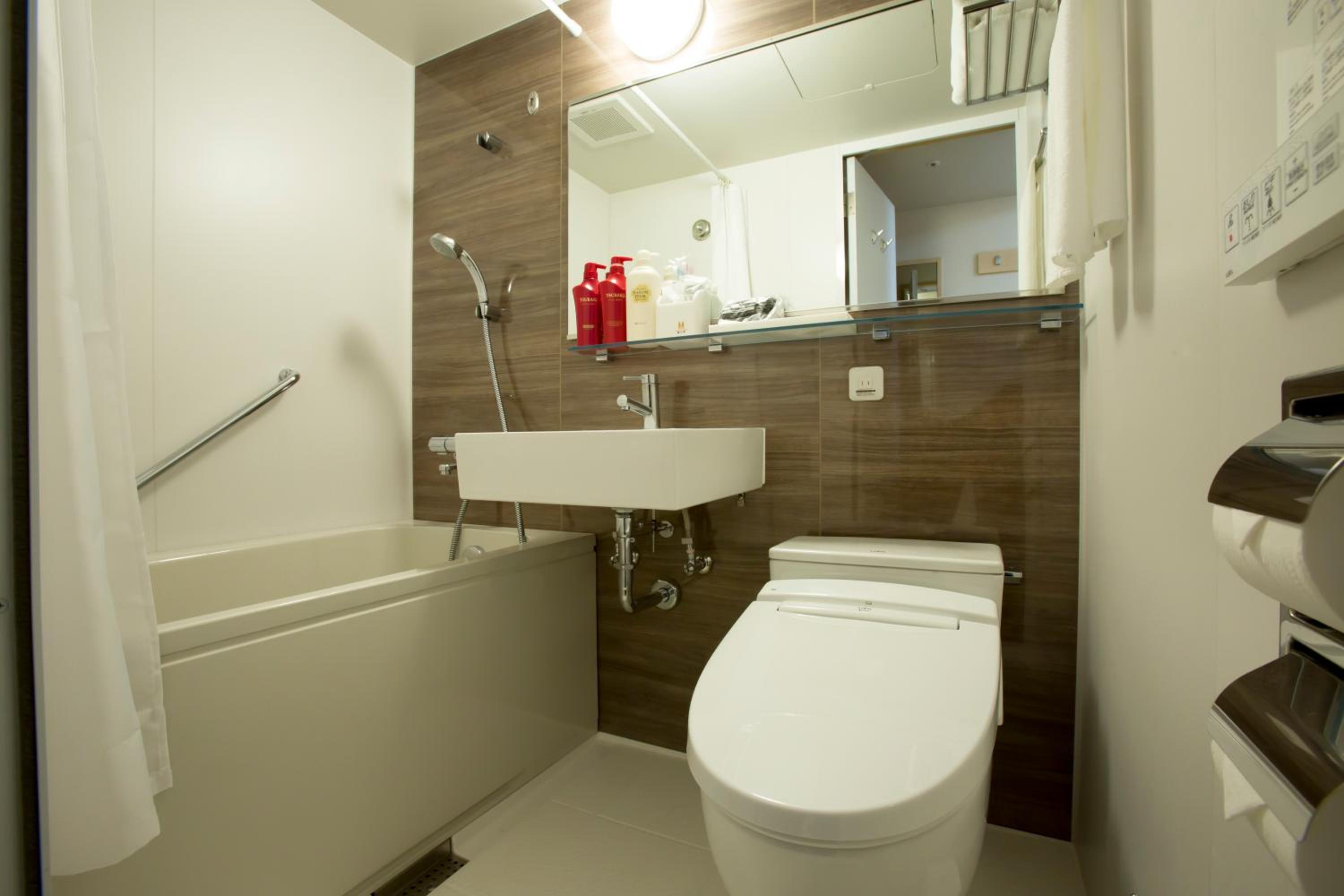 Triple Room with Complimentary Lobby Drinks