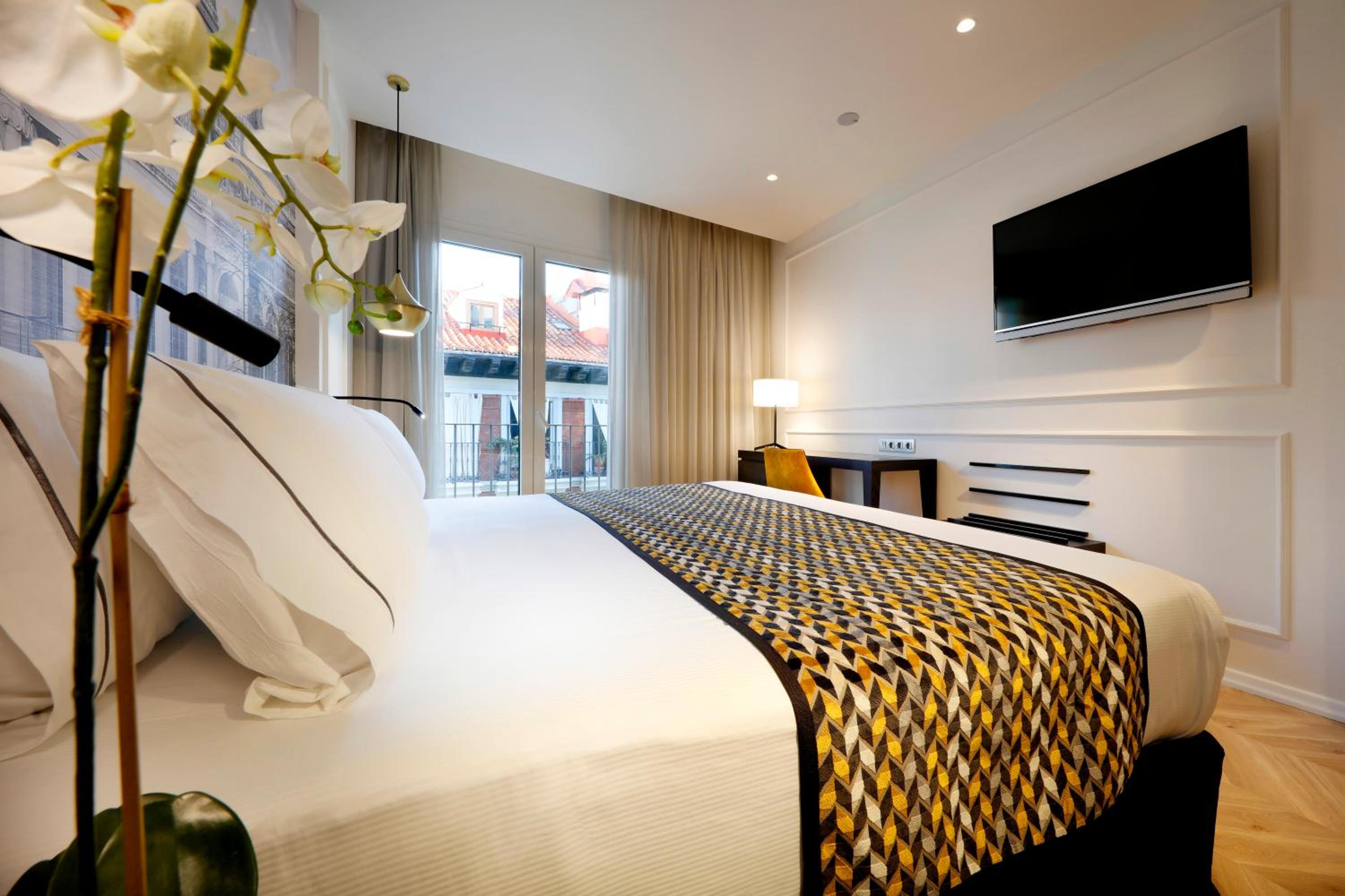 Double Room thumbnail 5