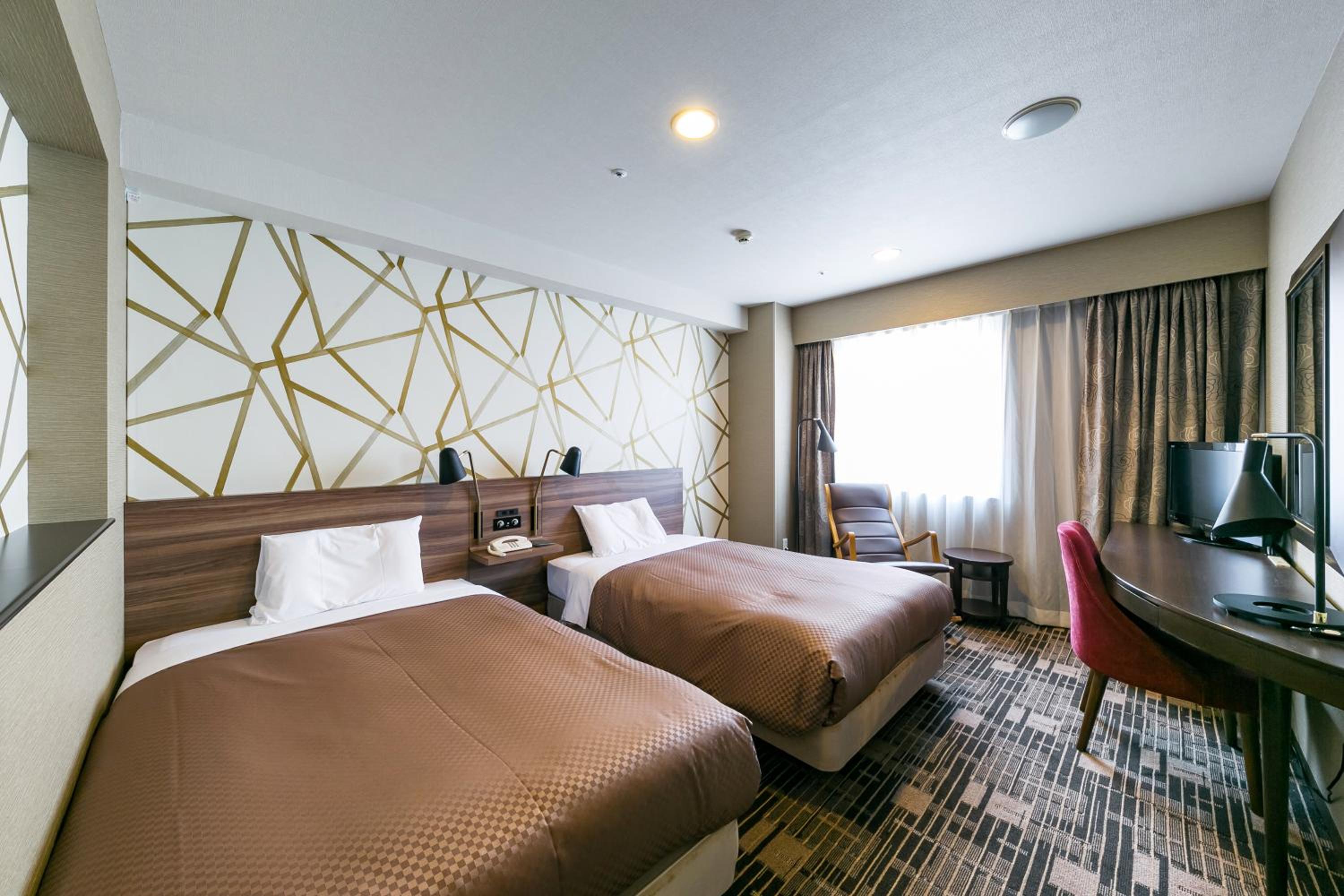 Deluxe Twin Room - Non Smoking - Photo 1