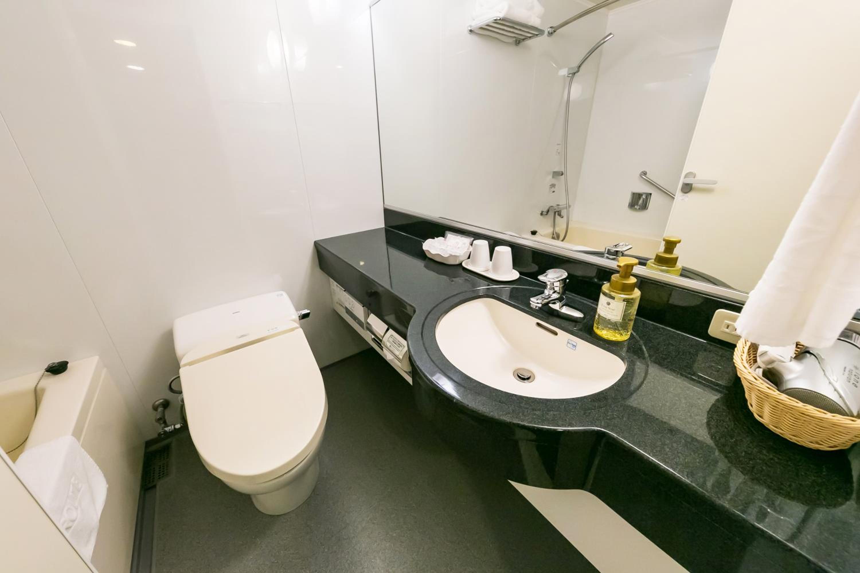 Deluxe Twin Room - Non Smoking - Photo 2