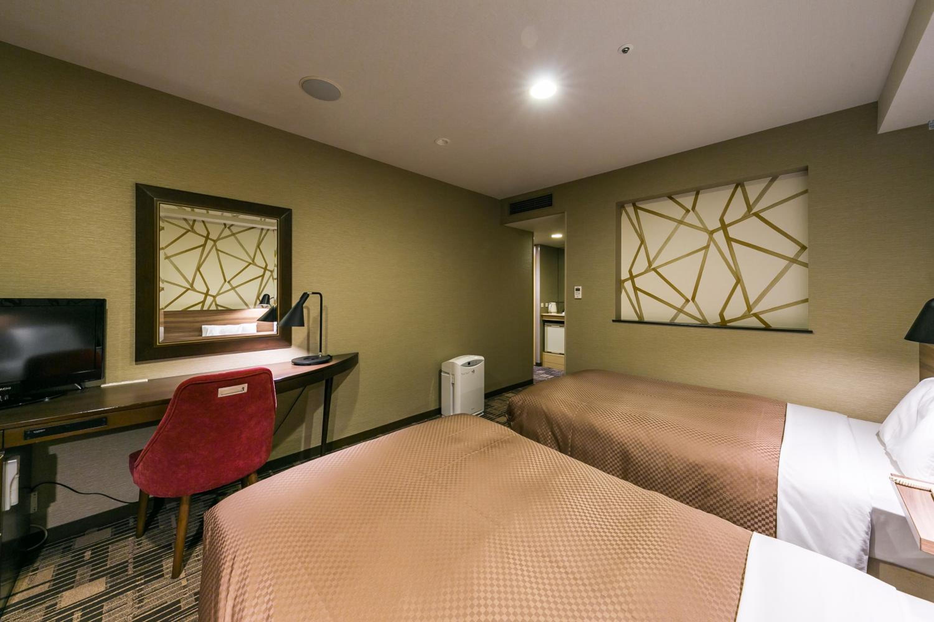 Deluxe Twin Room - Non Smoking - Photo 3