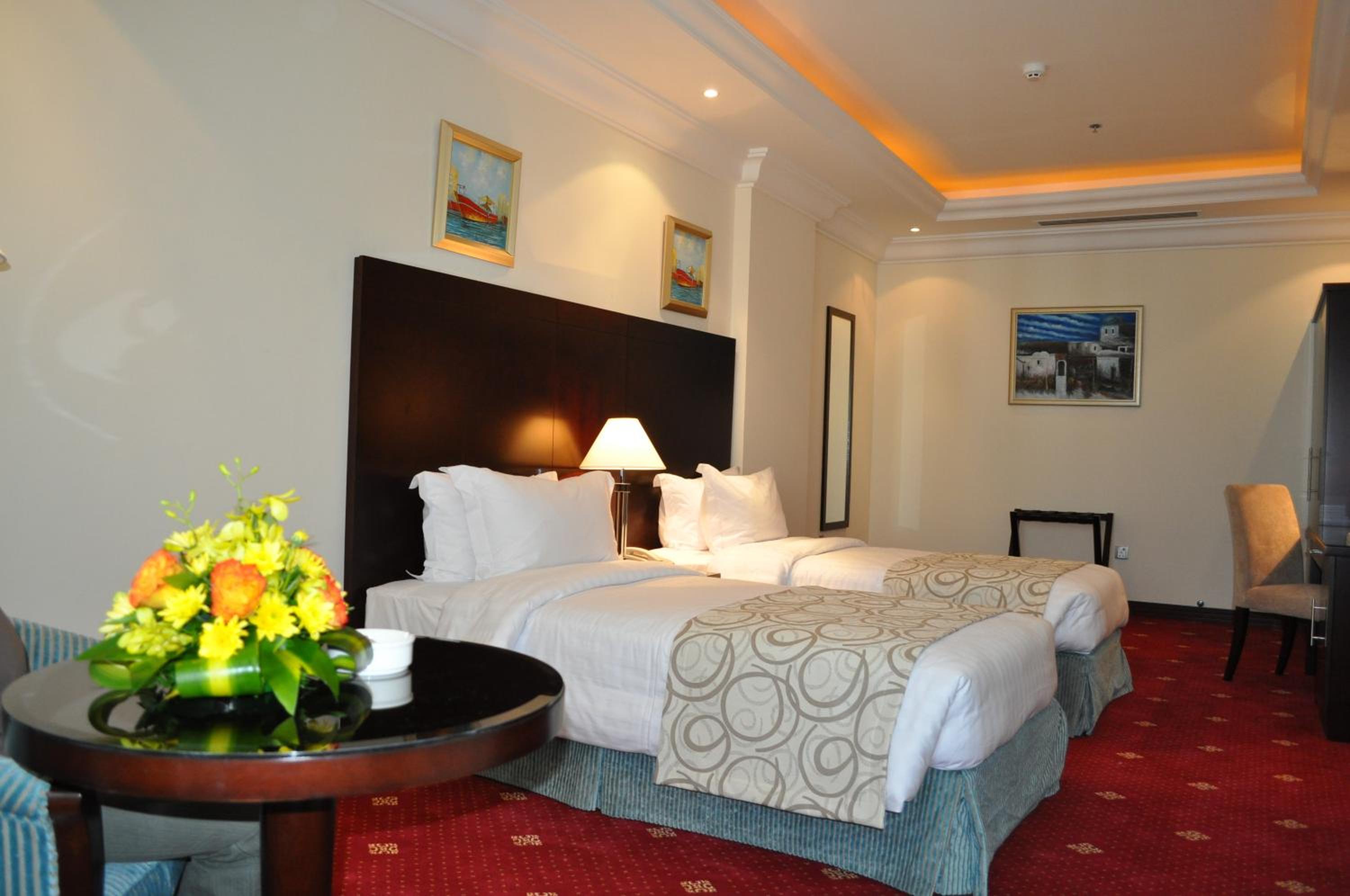 Standard Twin Room - Photo 2