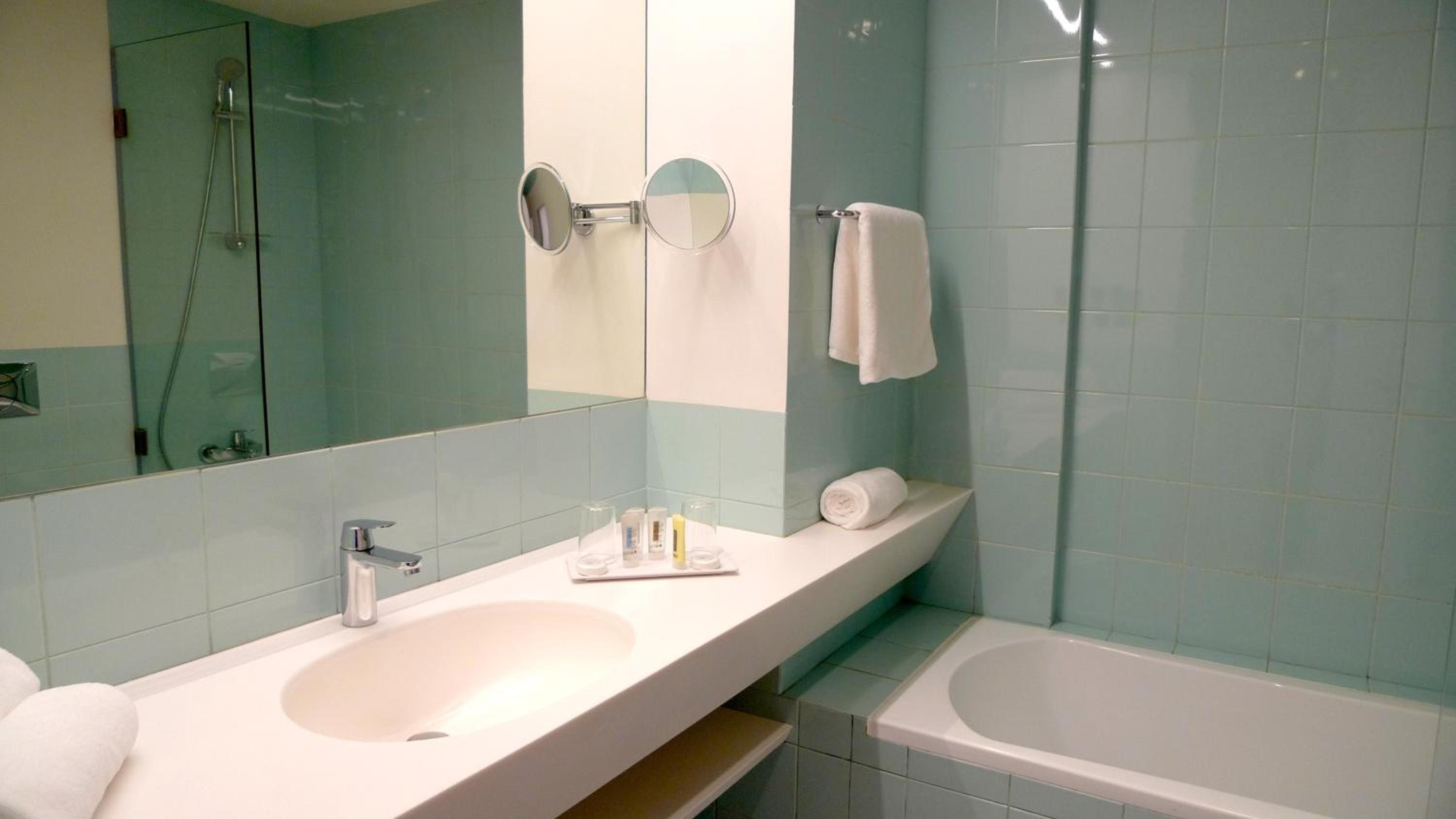 Deluxe Twin Room - Photo 5