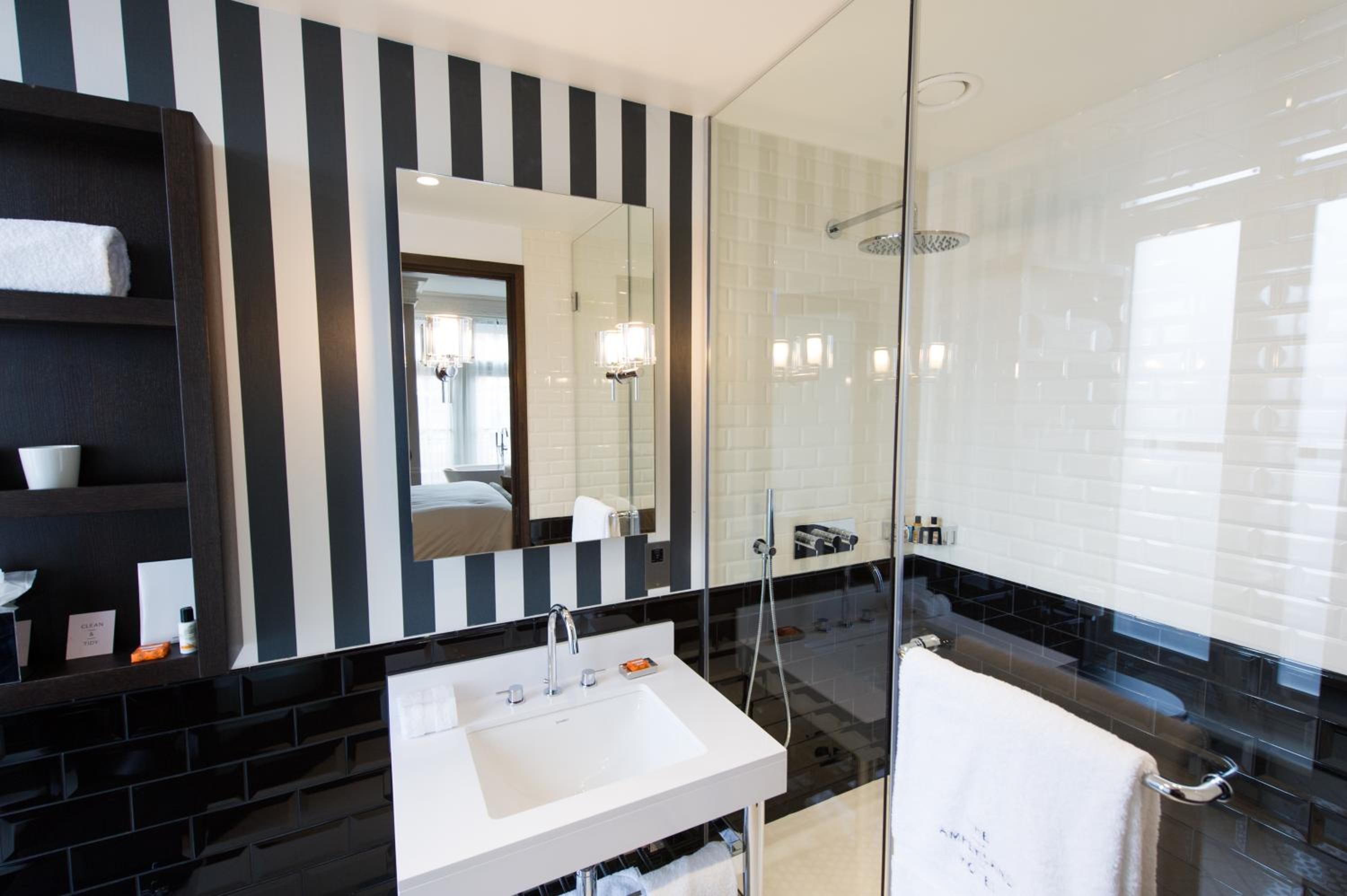 Superior Double or Twin Room photo 3