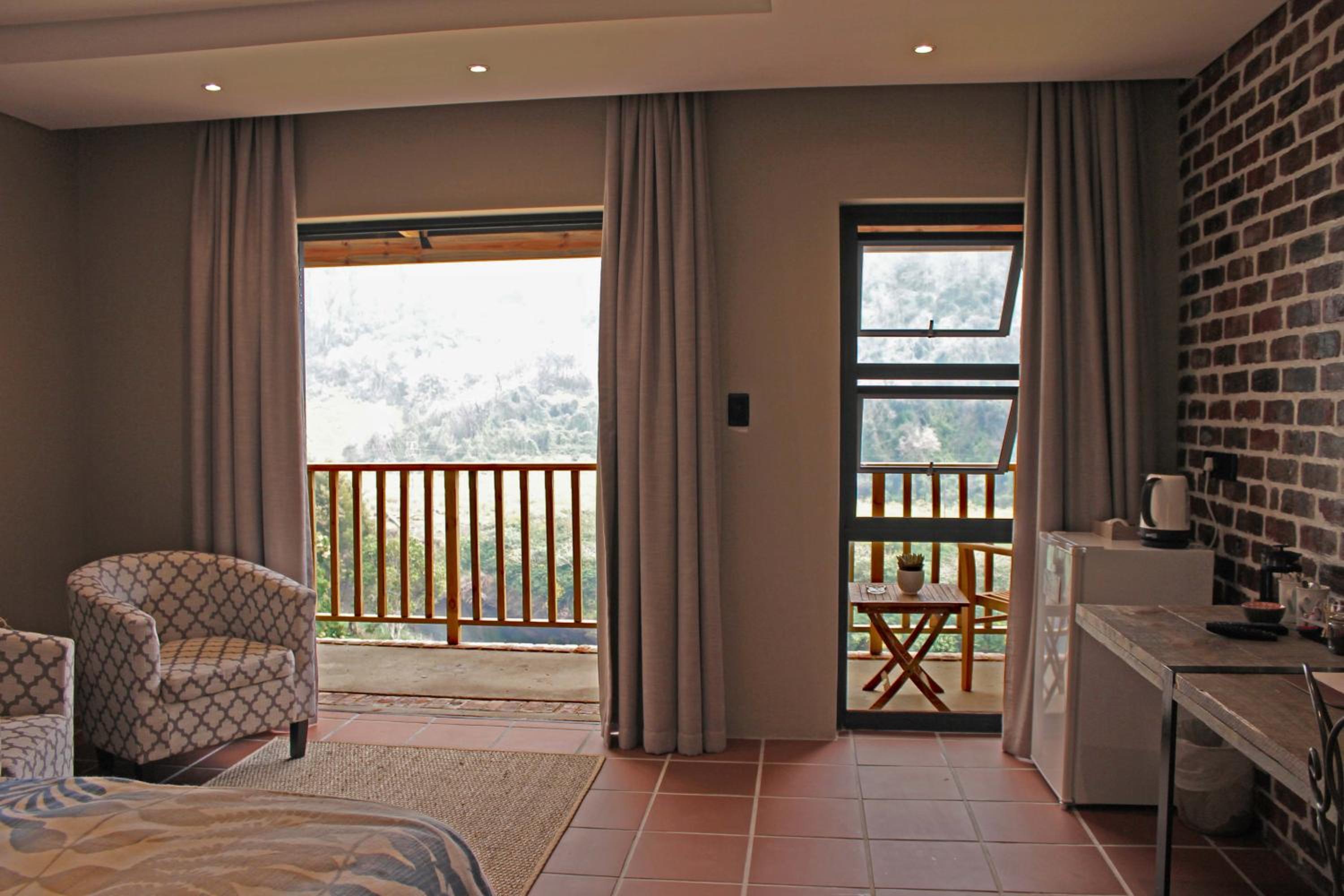Suite - Photo 9