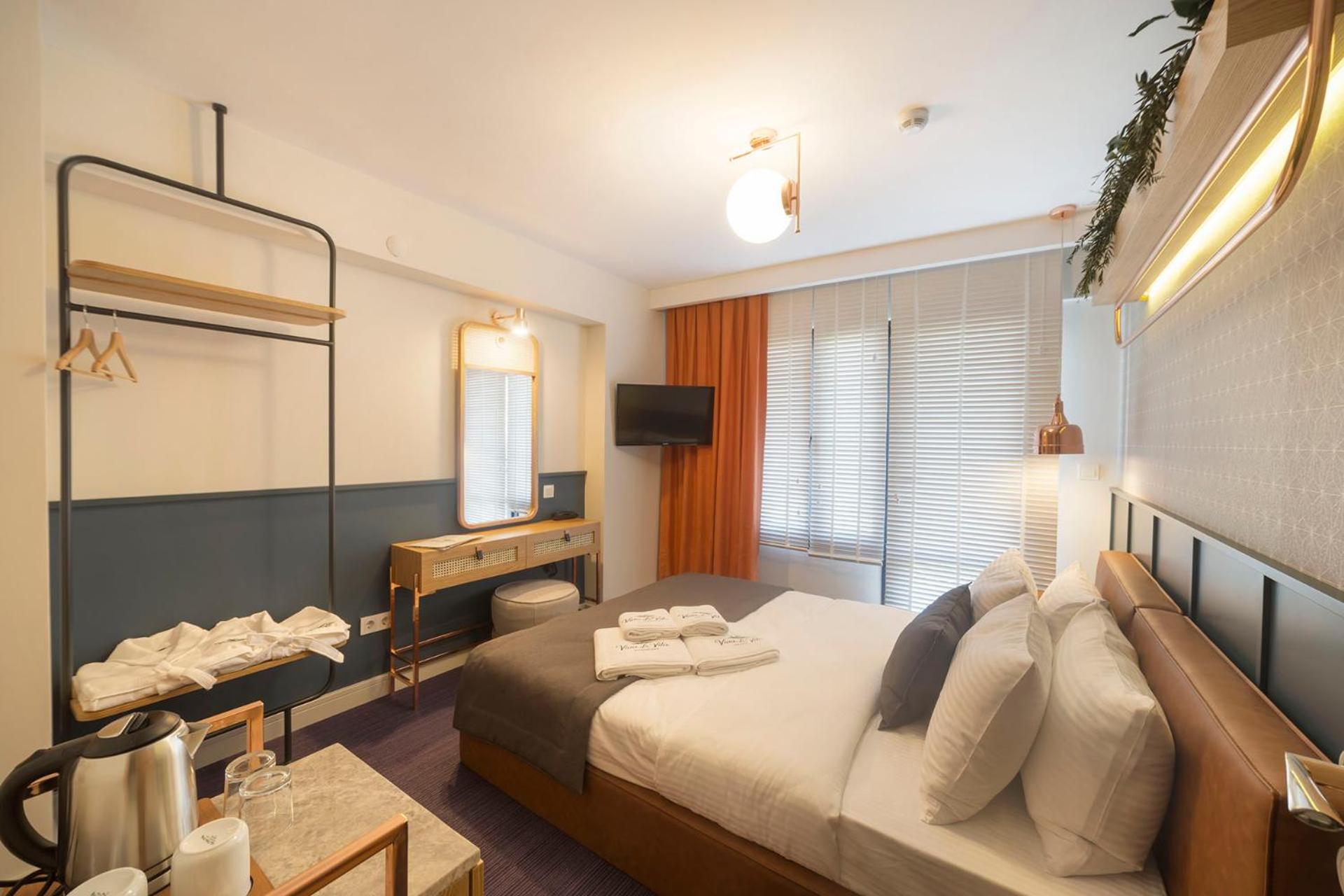 Large Double Room photo 1