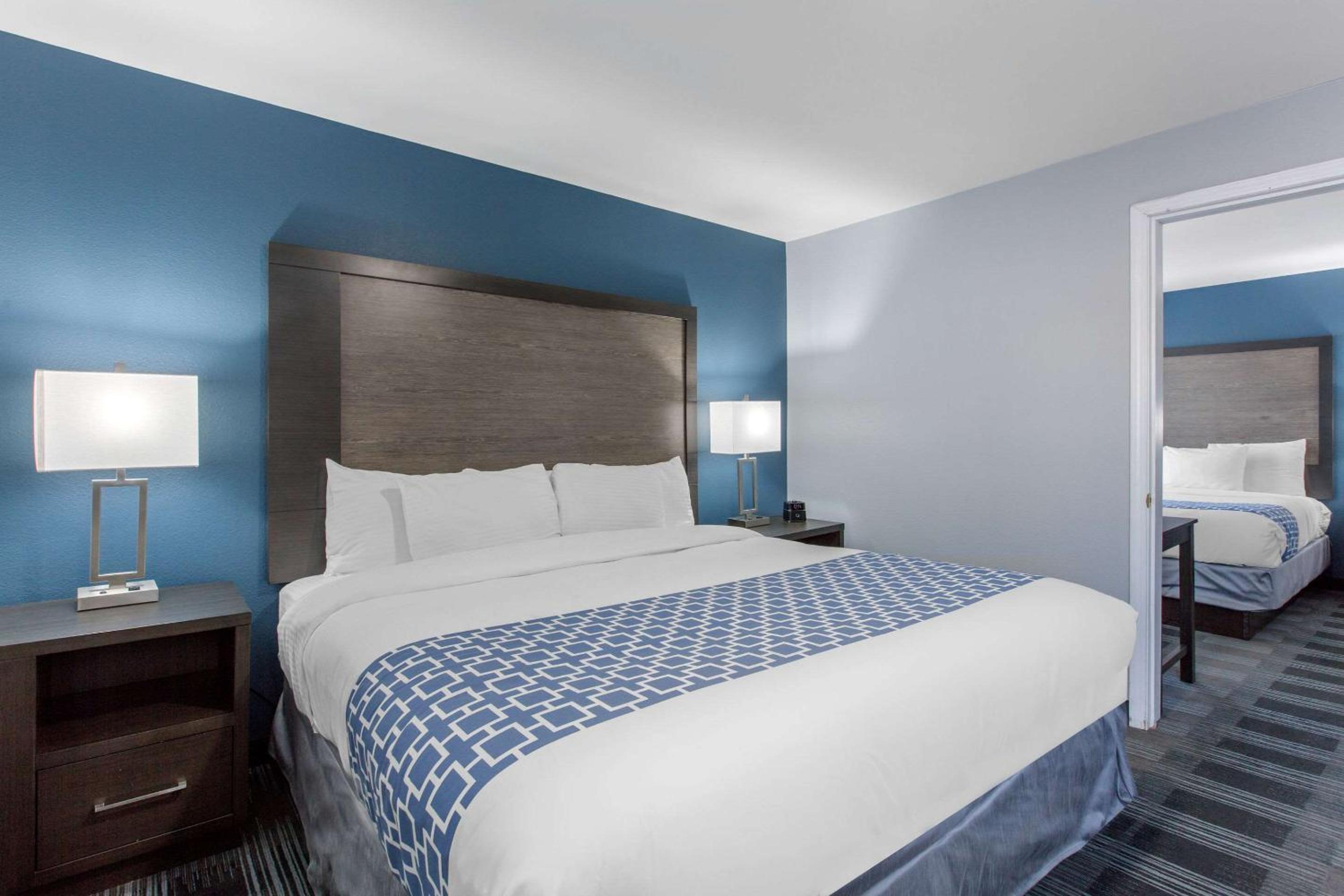 Two-Bedroom Suite photo 2