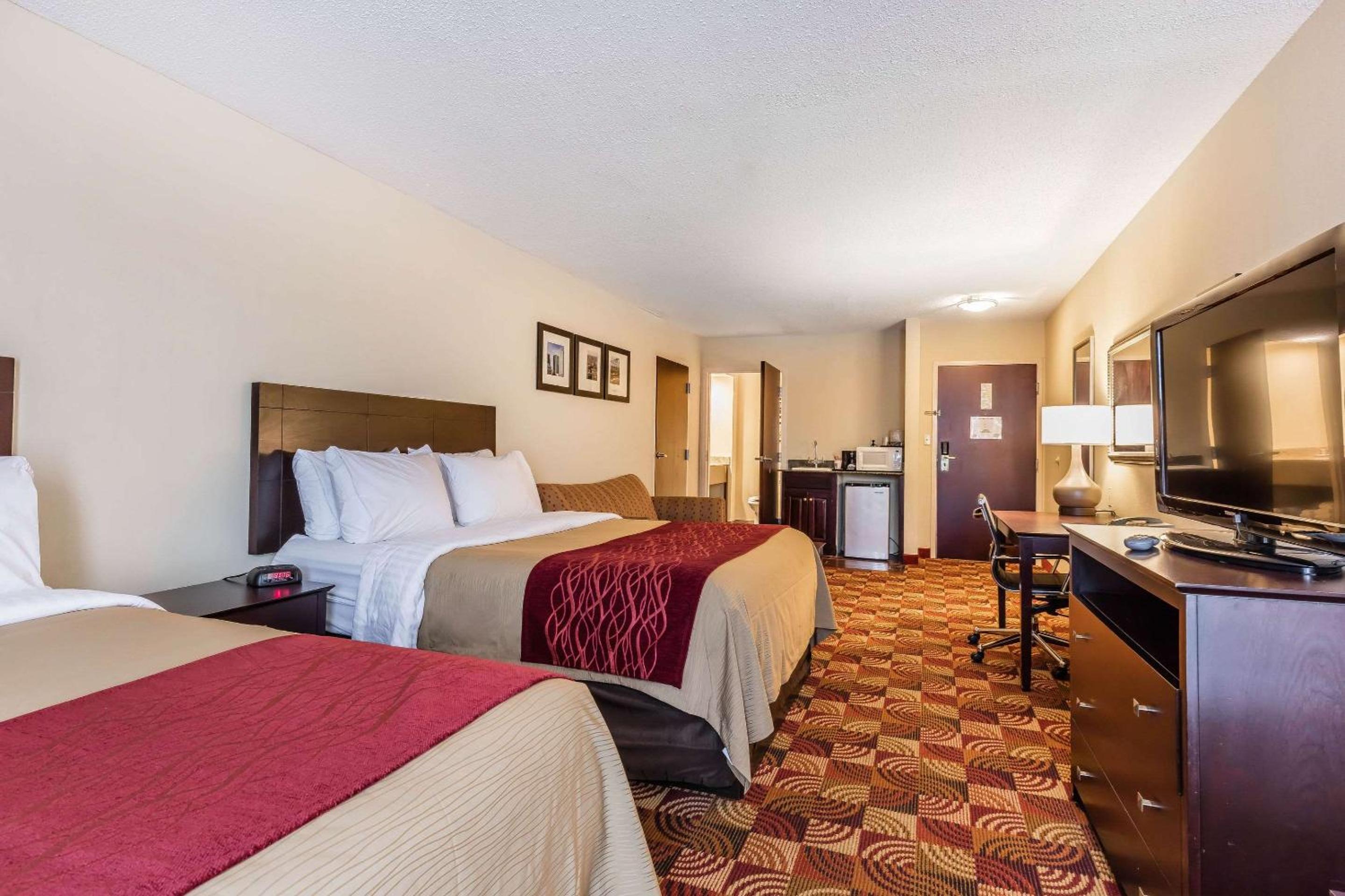 Queen Suite with Two Queen Beds and Sofa Bed photo 1