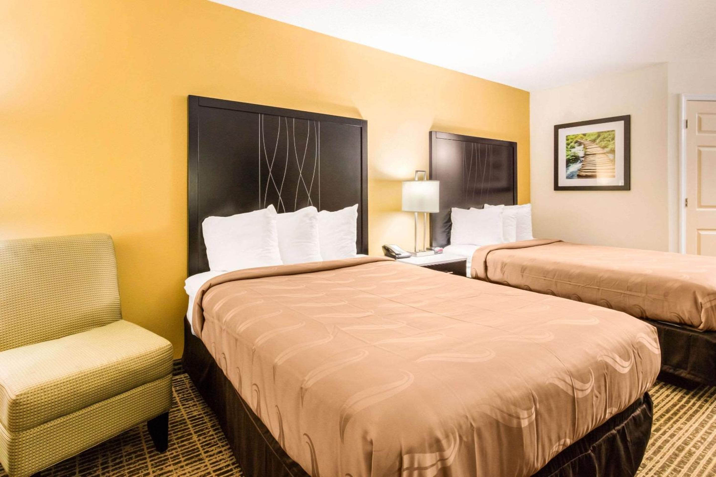 Double Room with Two Double Beds - Non-Smoking - Photo 3