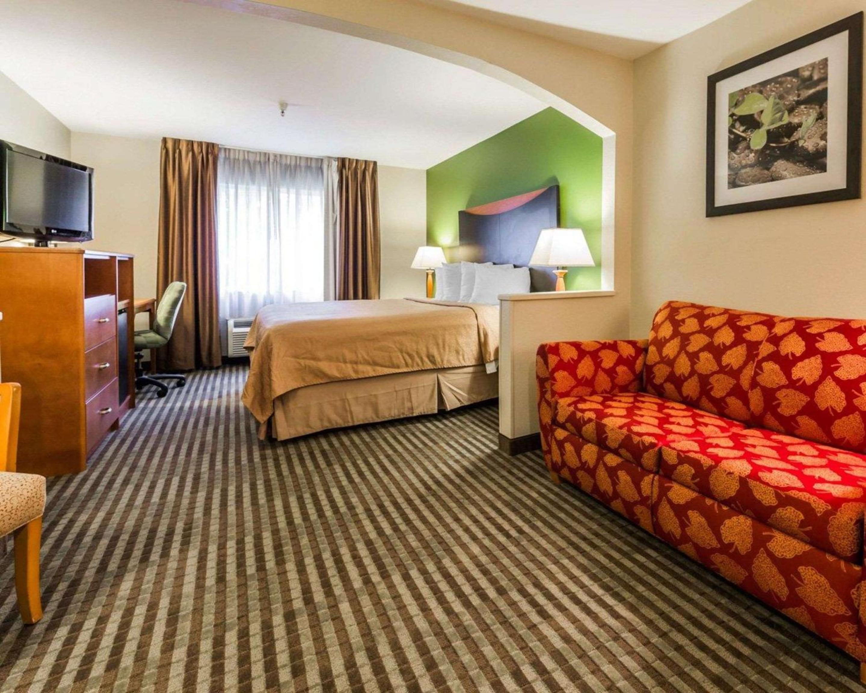 King Suite with Sofa Bed - Photo 3