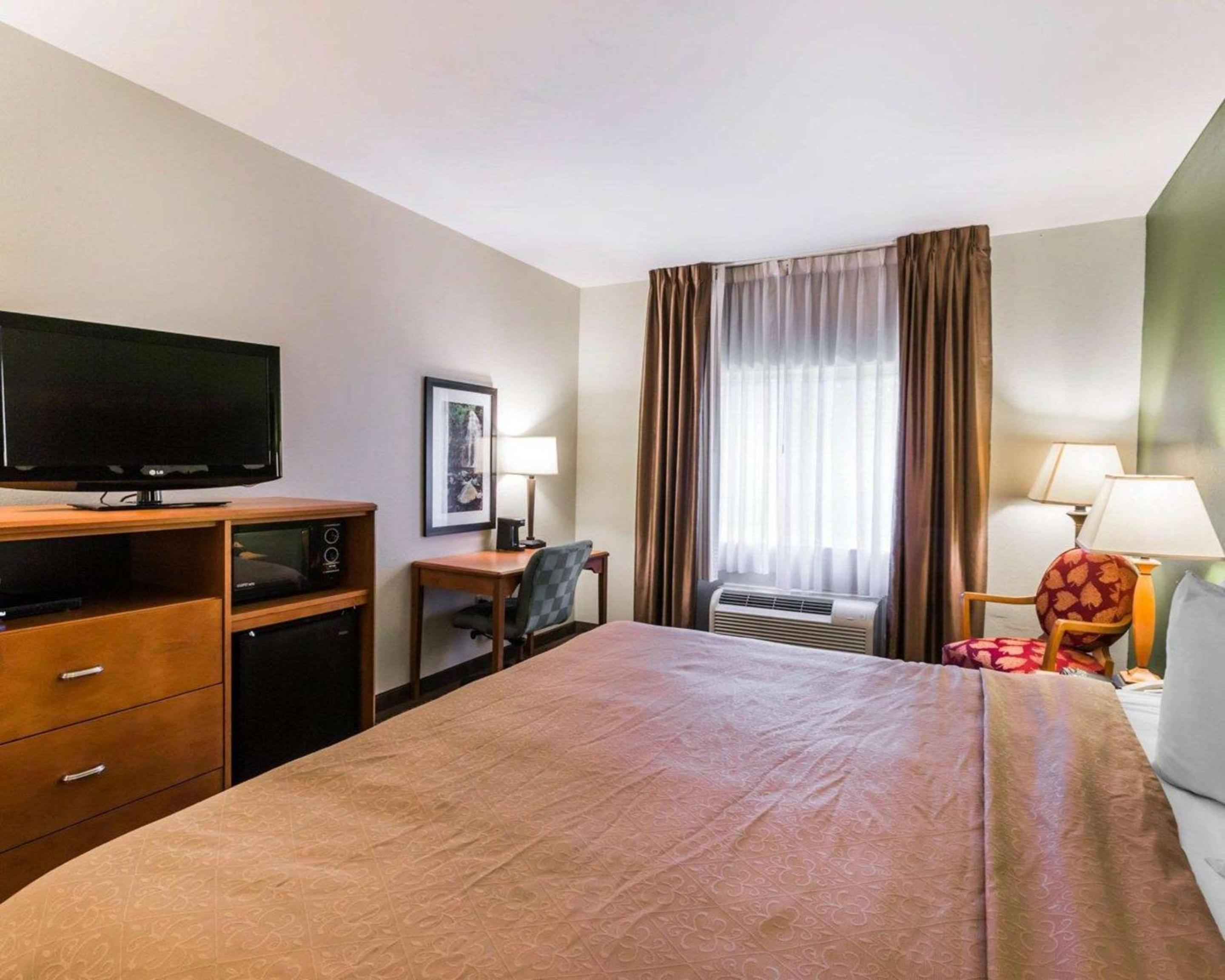 King Suite with Sofa Bed - Photo 2