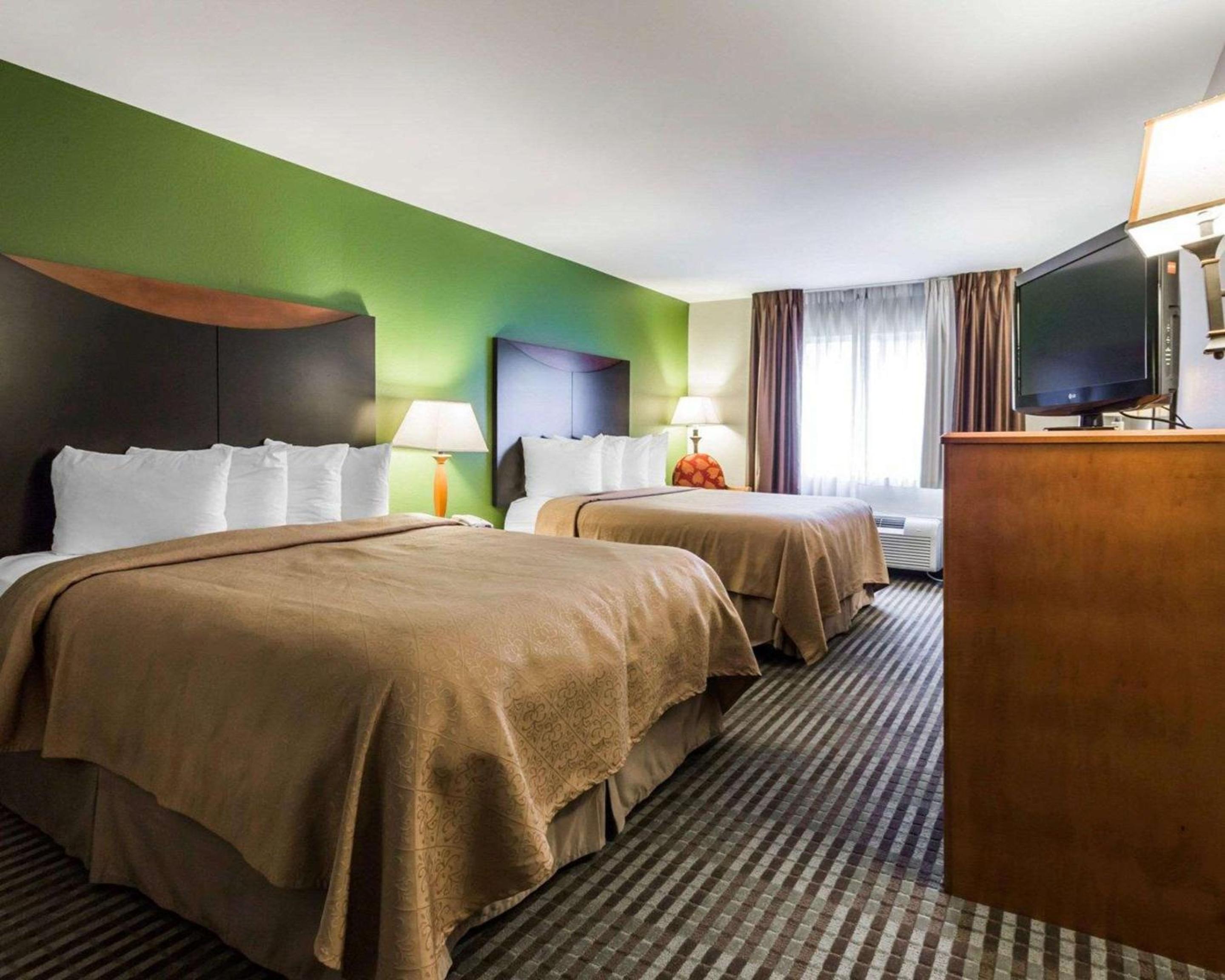 Double Room with Two Double Beds - Photo 4
