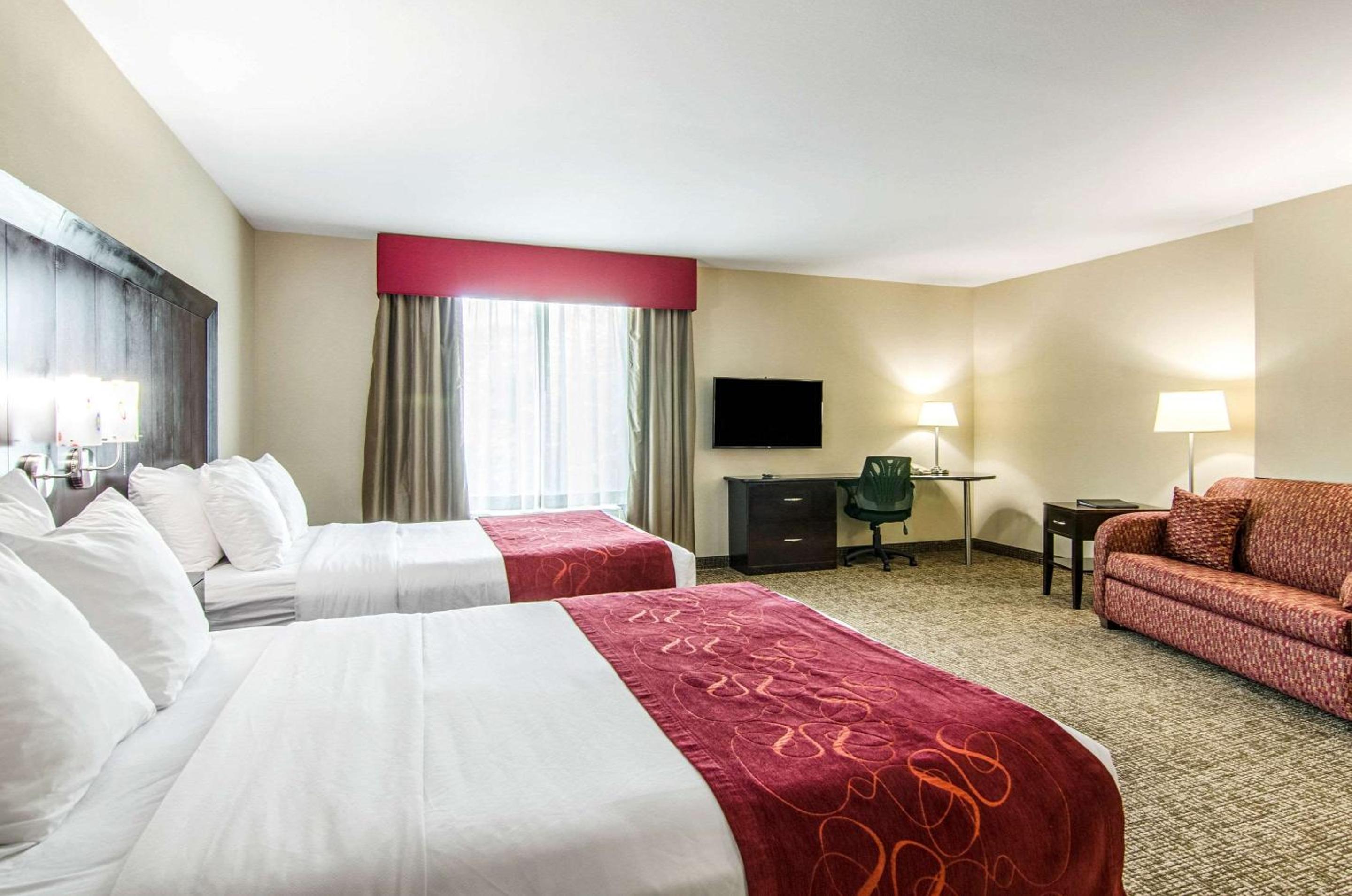 Queen Suite with Two Queen Beds - Disability Access/Non-Smoking - Photo 3