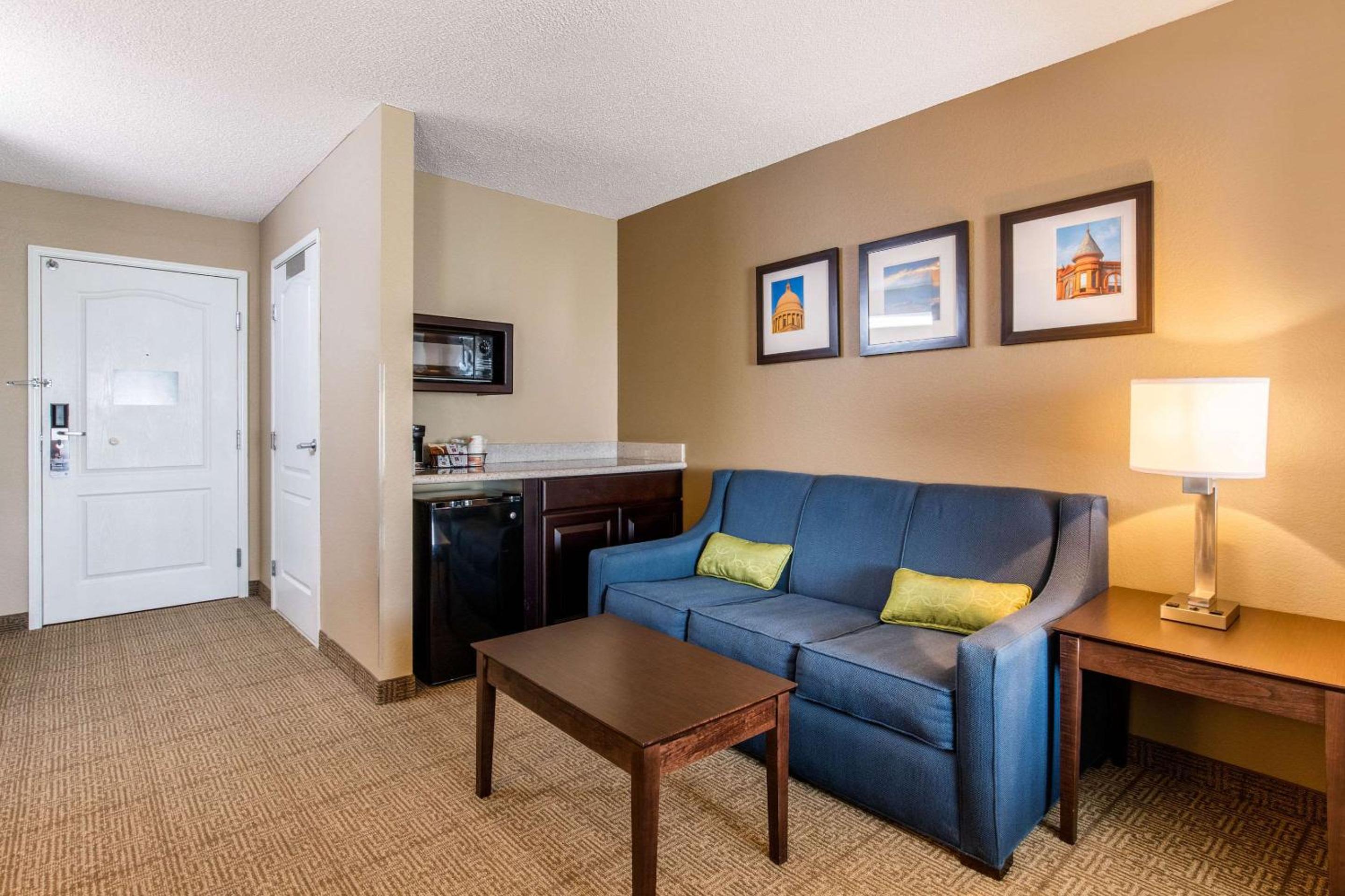 King Suite with Sofa Bed - Photo 3