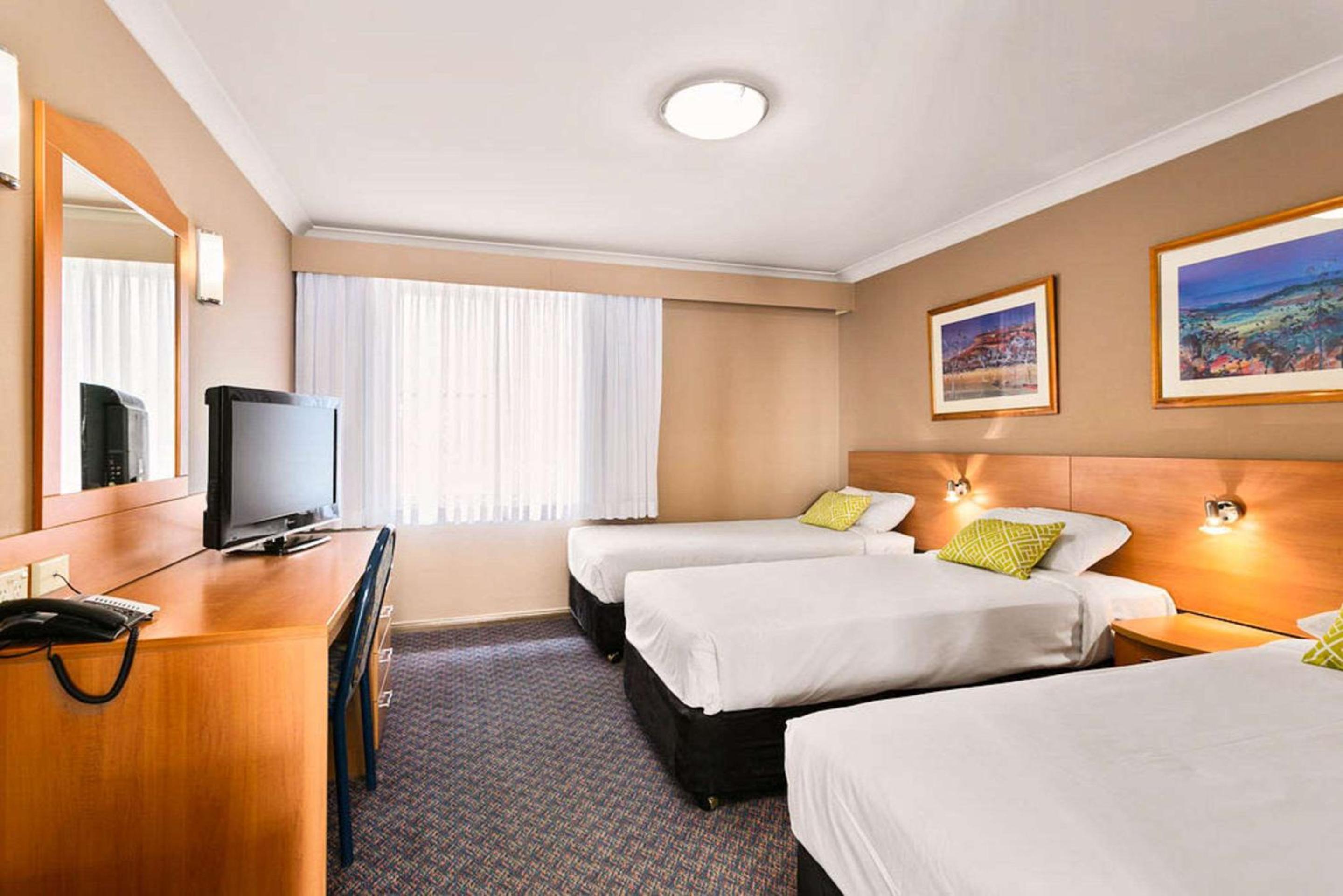 Triple Room - Non Smoking photo 2