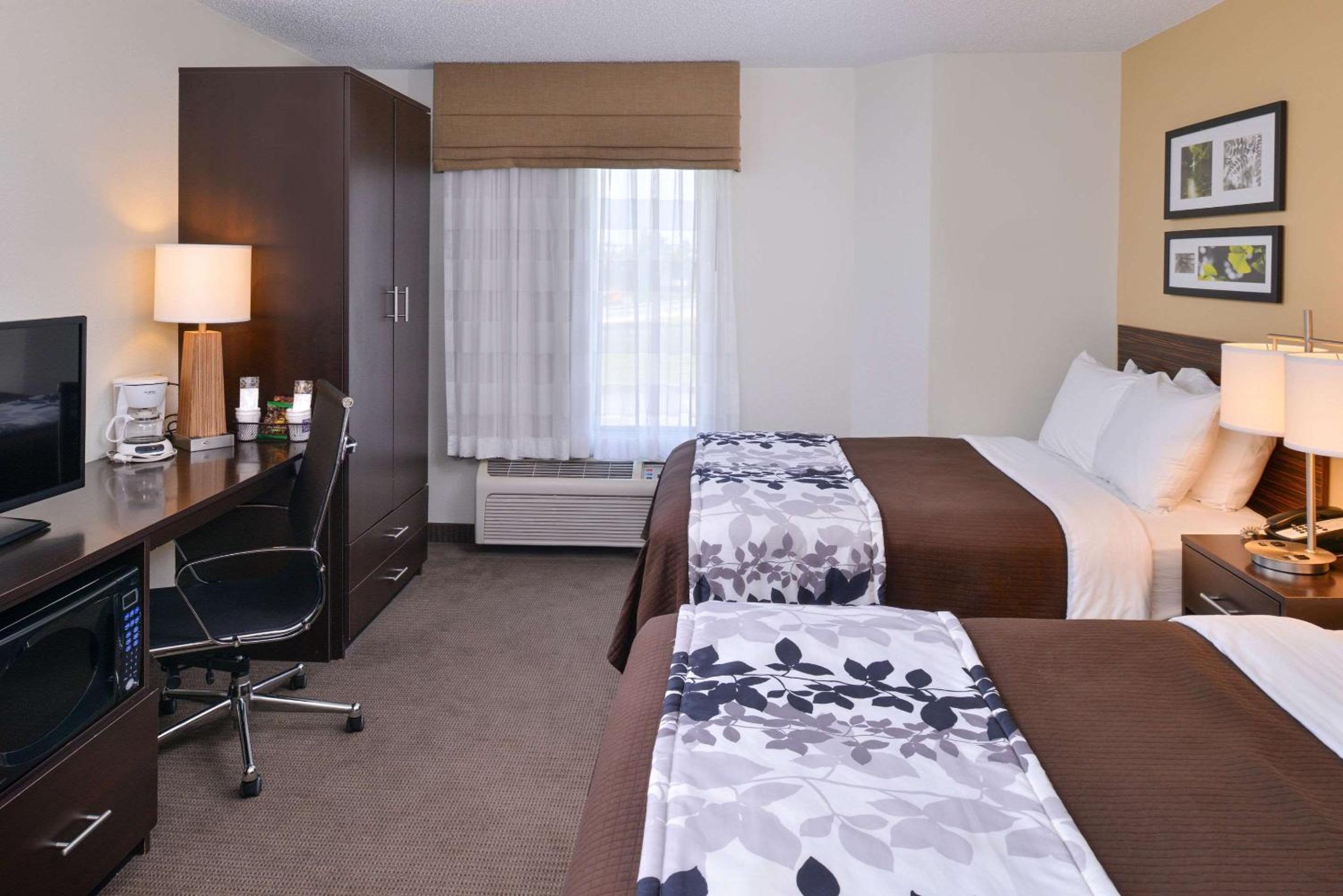 Double Room - Non-Smoking - Photo 1