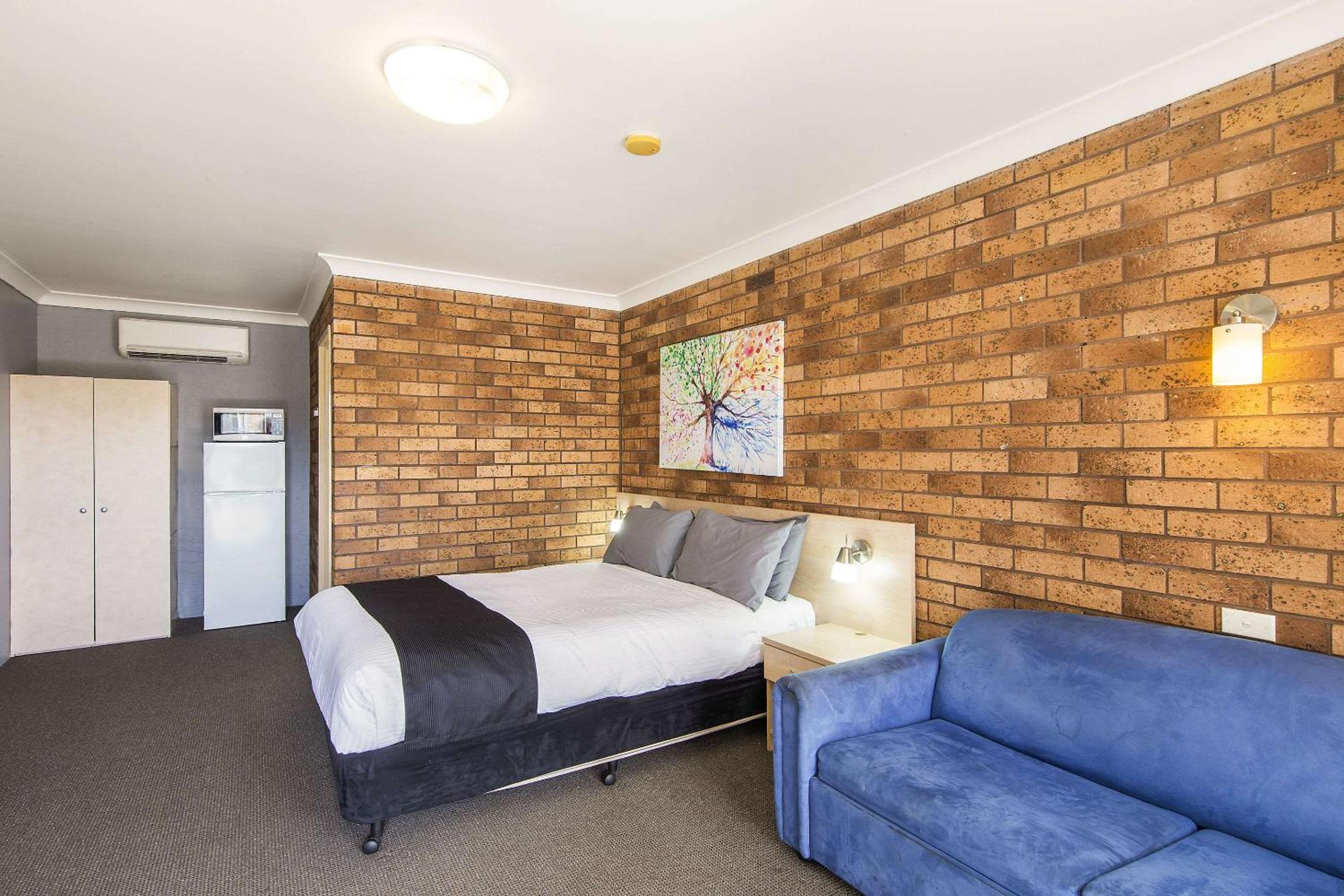 Two-Bedroom Family Room - Non-Smoking