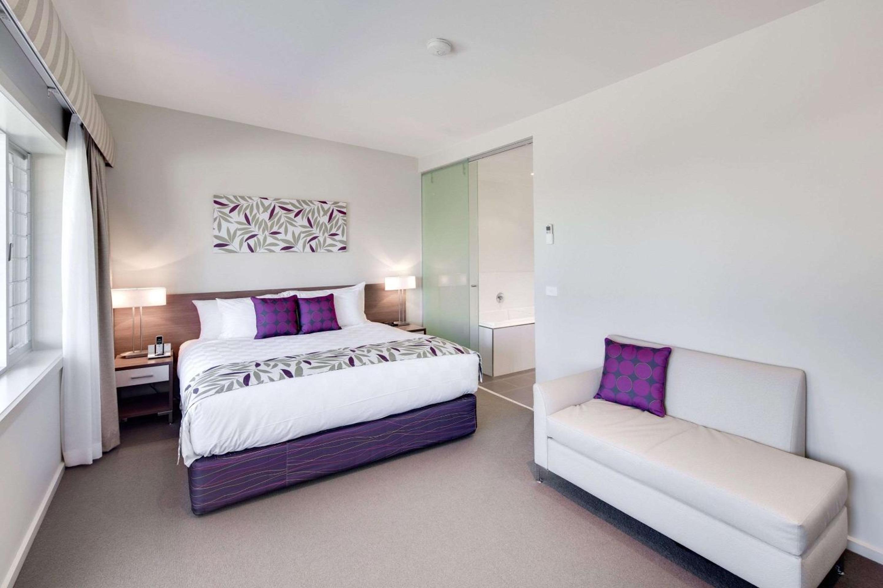 Executive Suite with Private Spa Bath - Photo 3