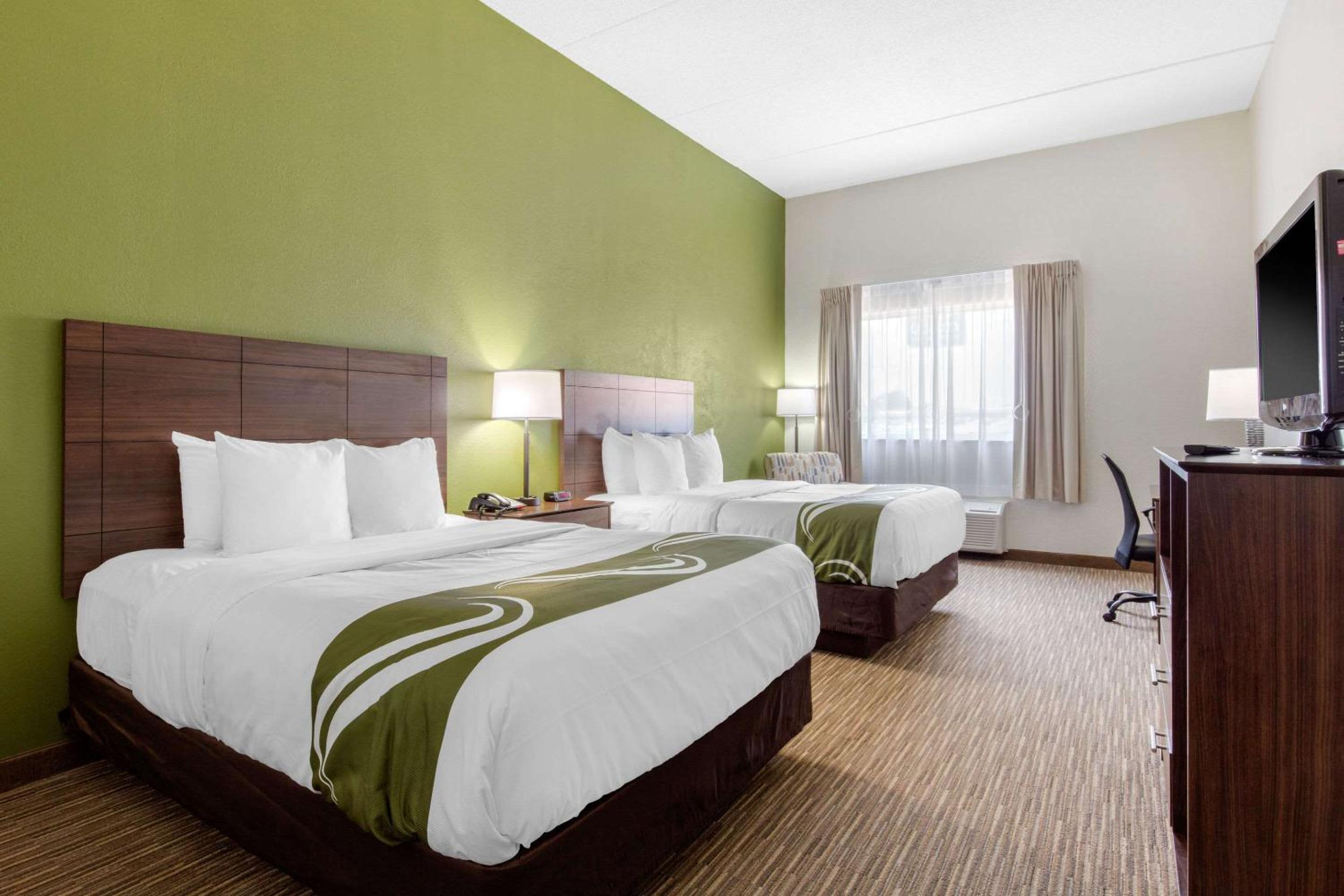 Queen Room with Two Queen Beds - Disability Access - Photo 2