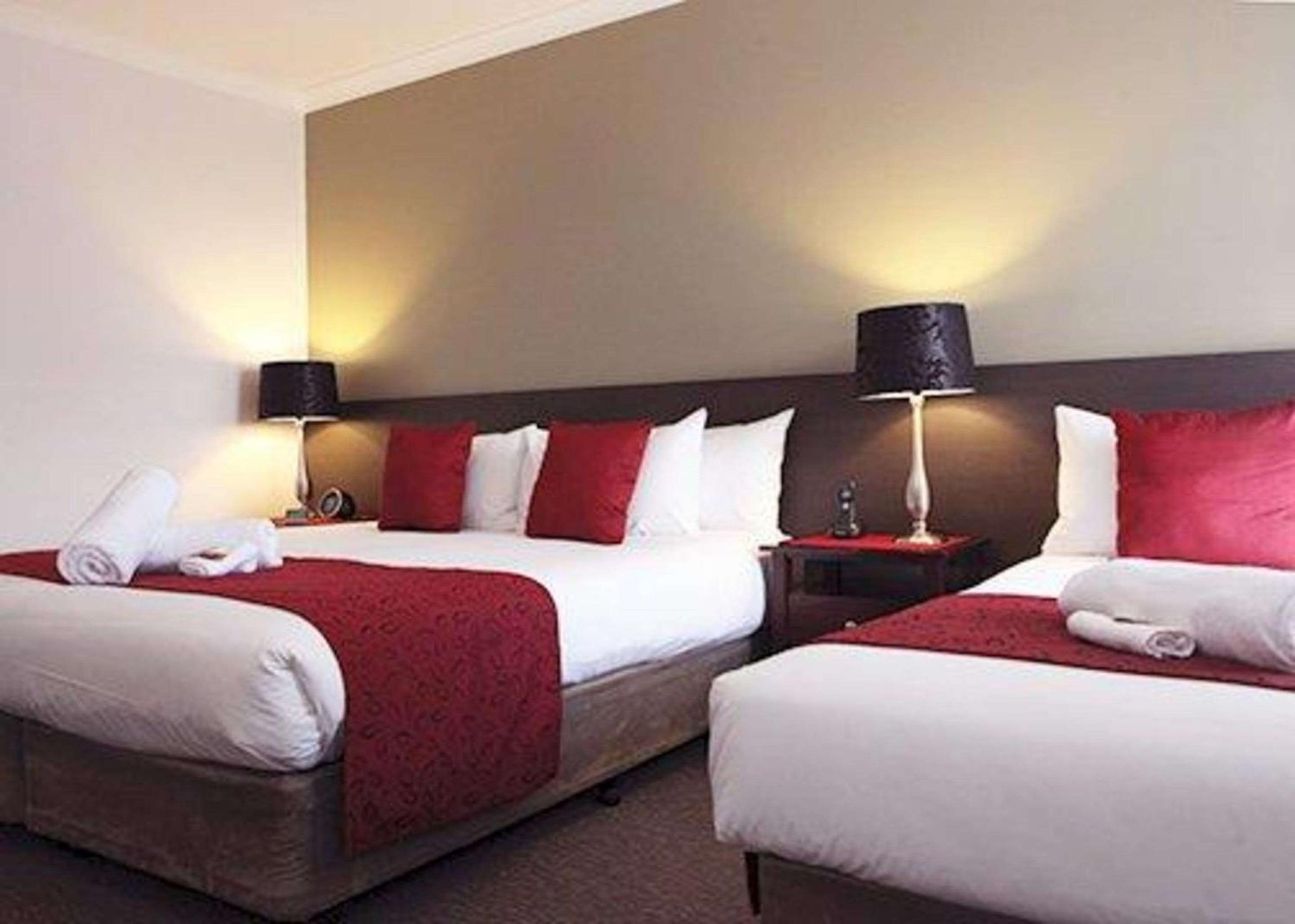 King and Single Room - Non-Smoking - Photo 5