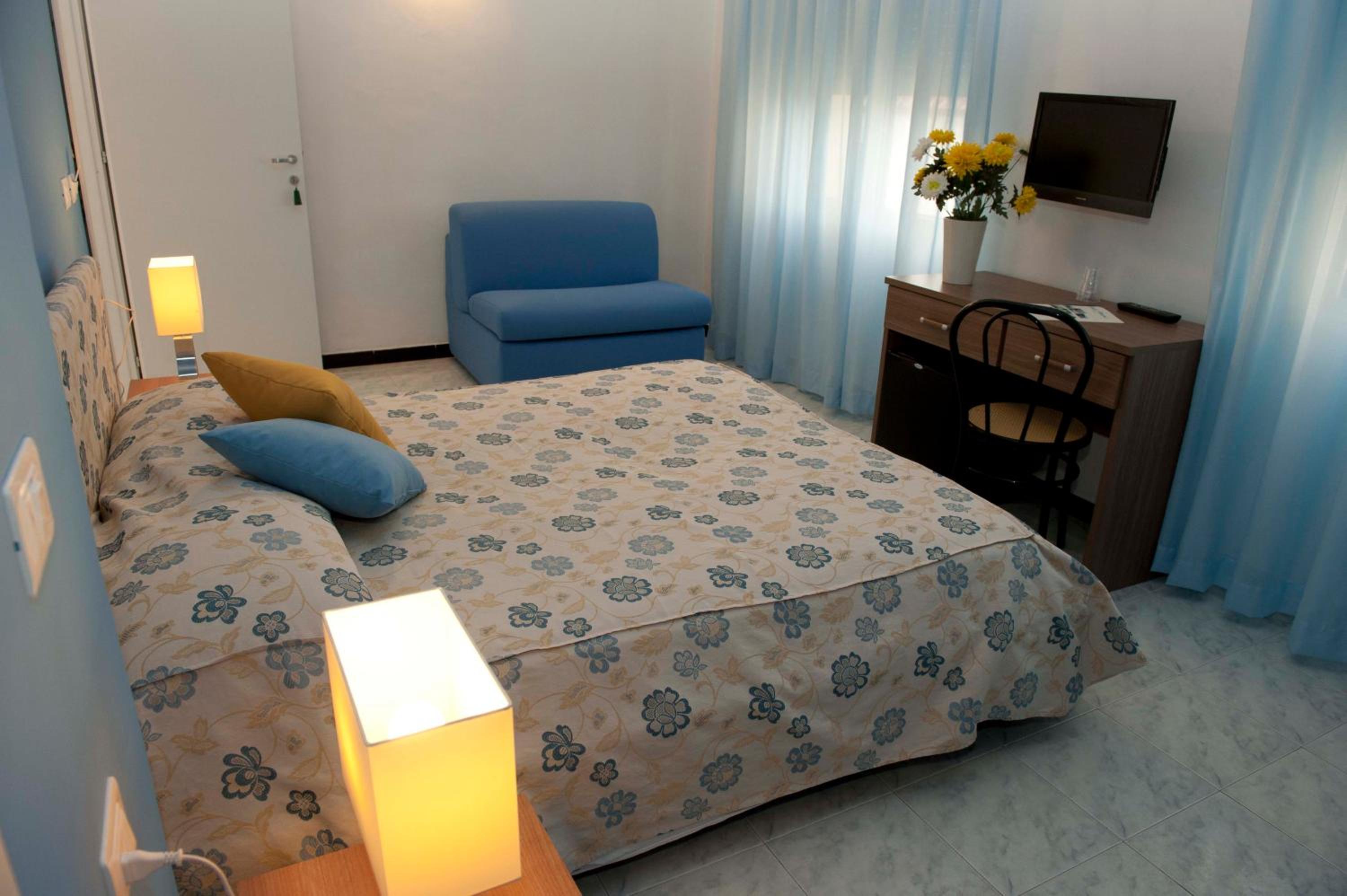 Double or Twin Room photo 1
