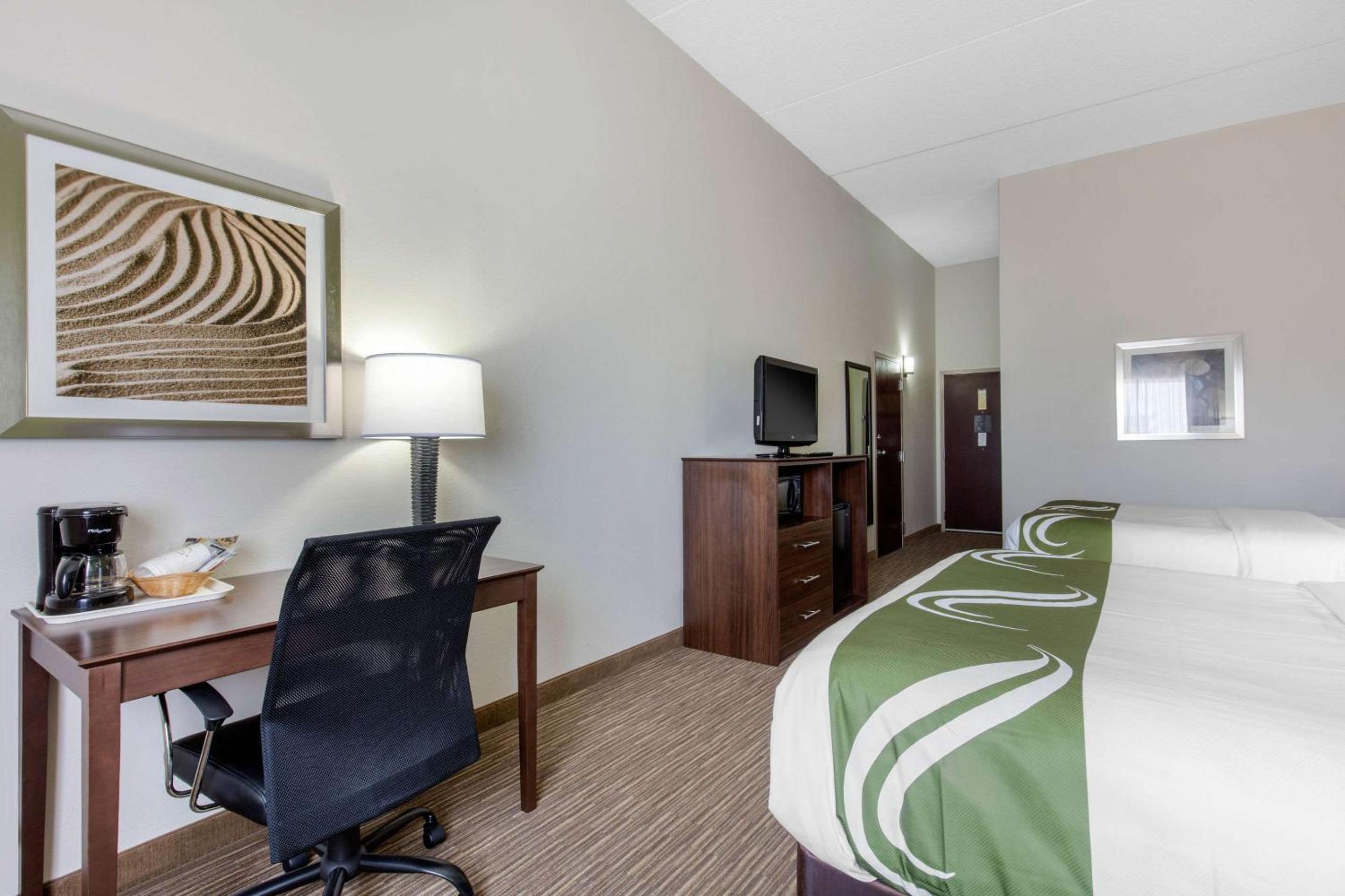 Queen Room with Two Queen Beds - Disability Access - Photo 6