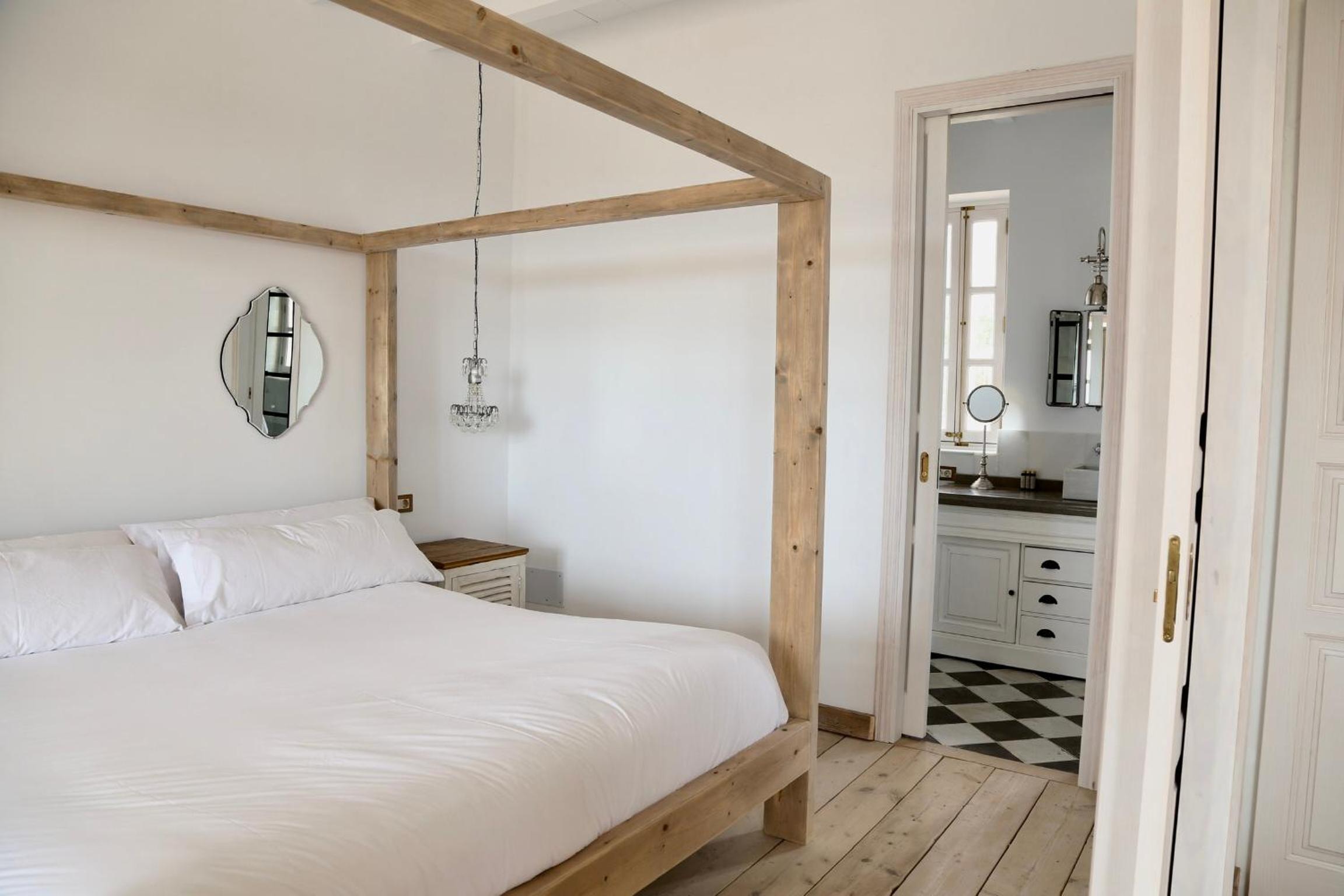 Suite with Sea View - Photo 4