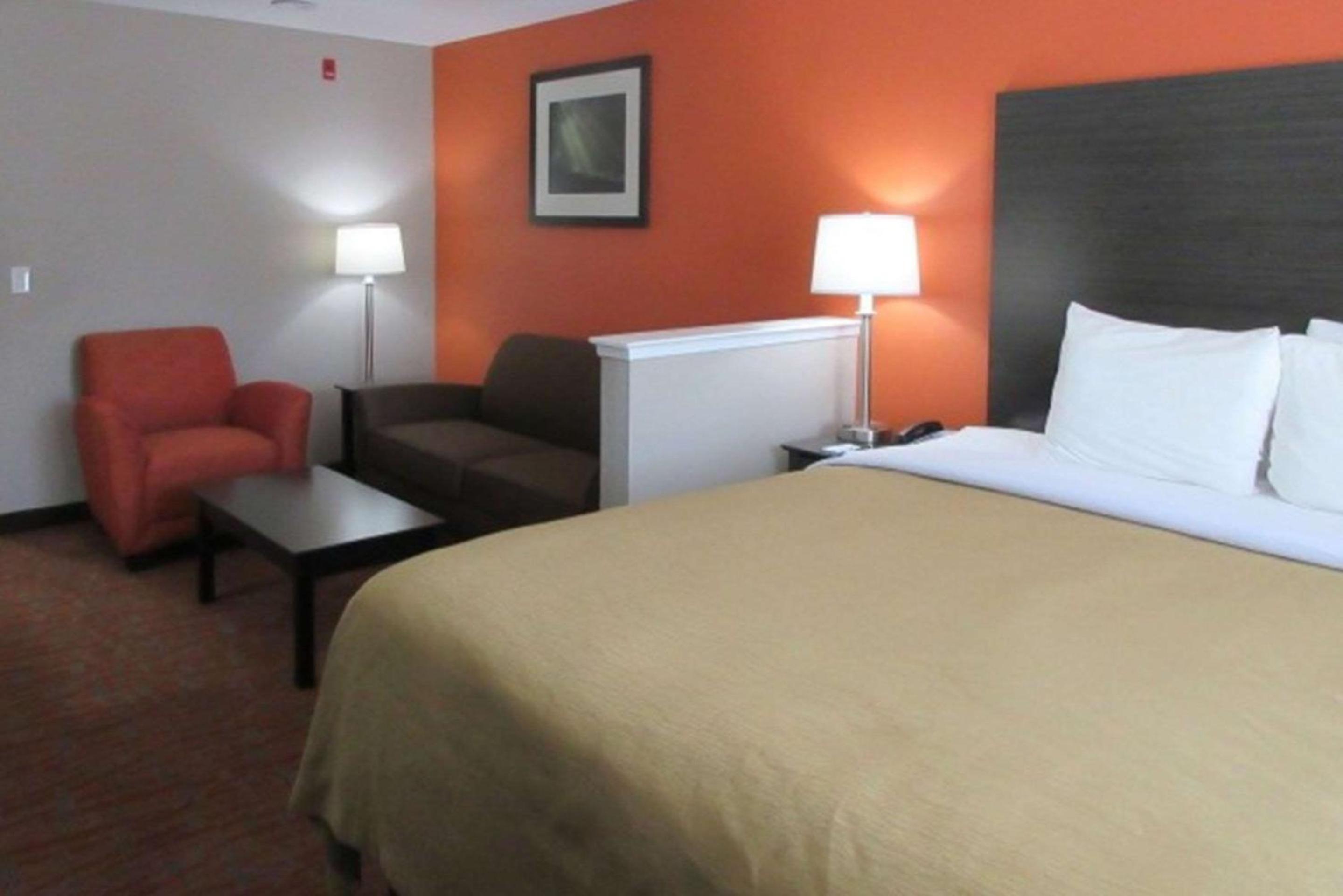 King Suite - Photo 5