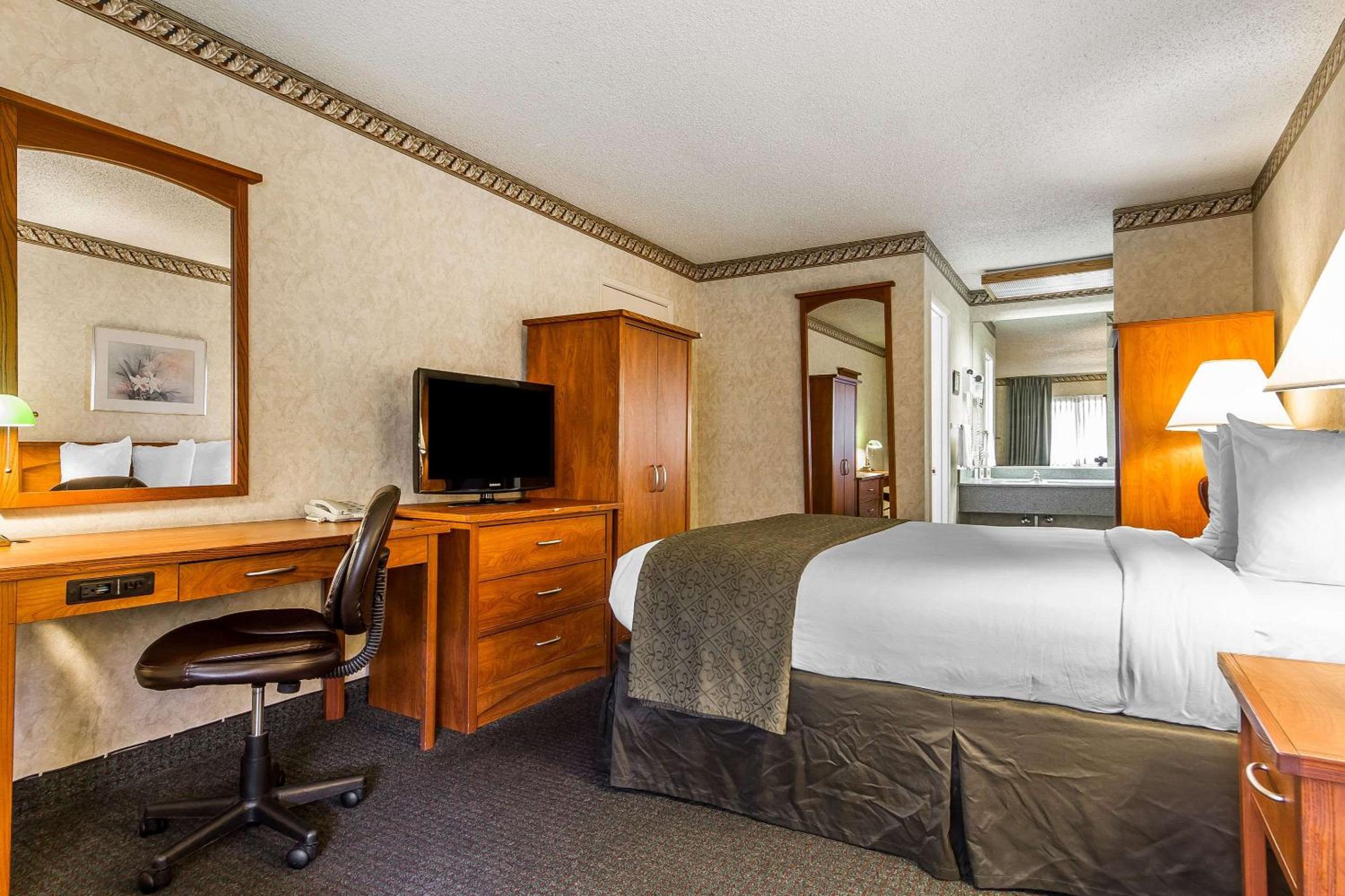 Queen Room - Photo 2