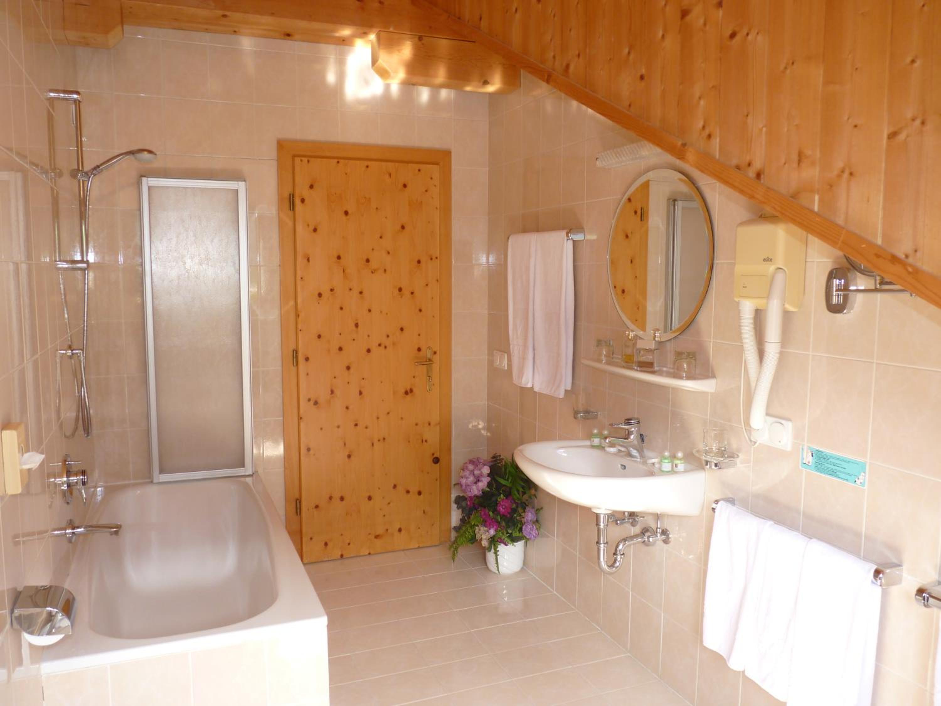 Double Room - Photo 4