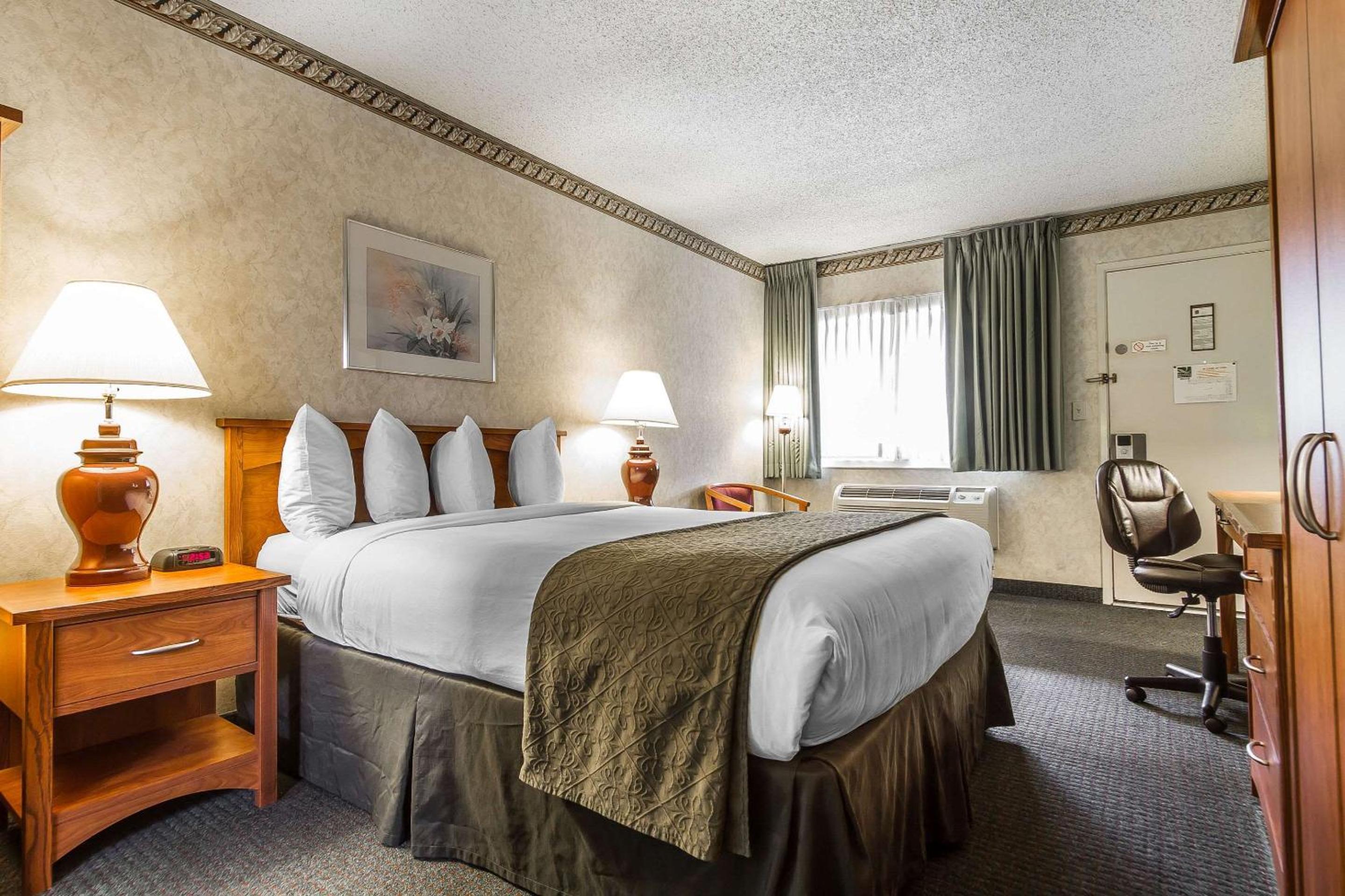 Queen Room - Photo 3