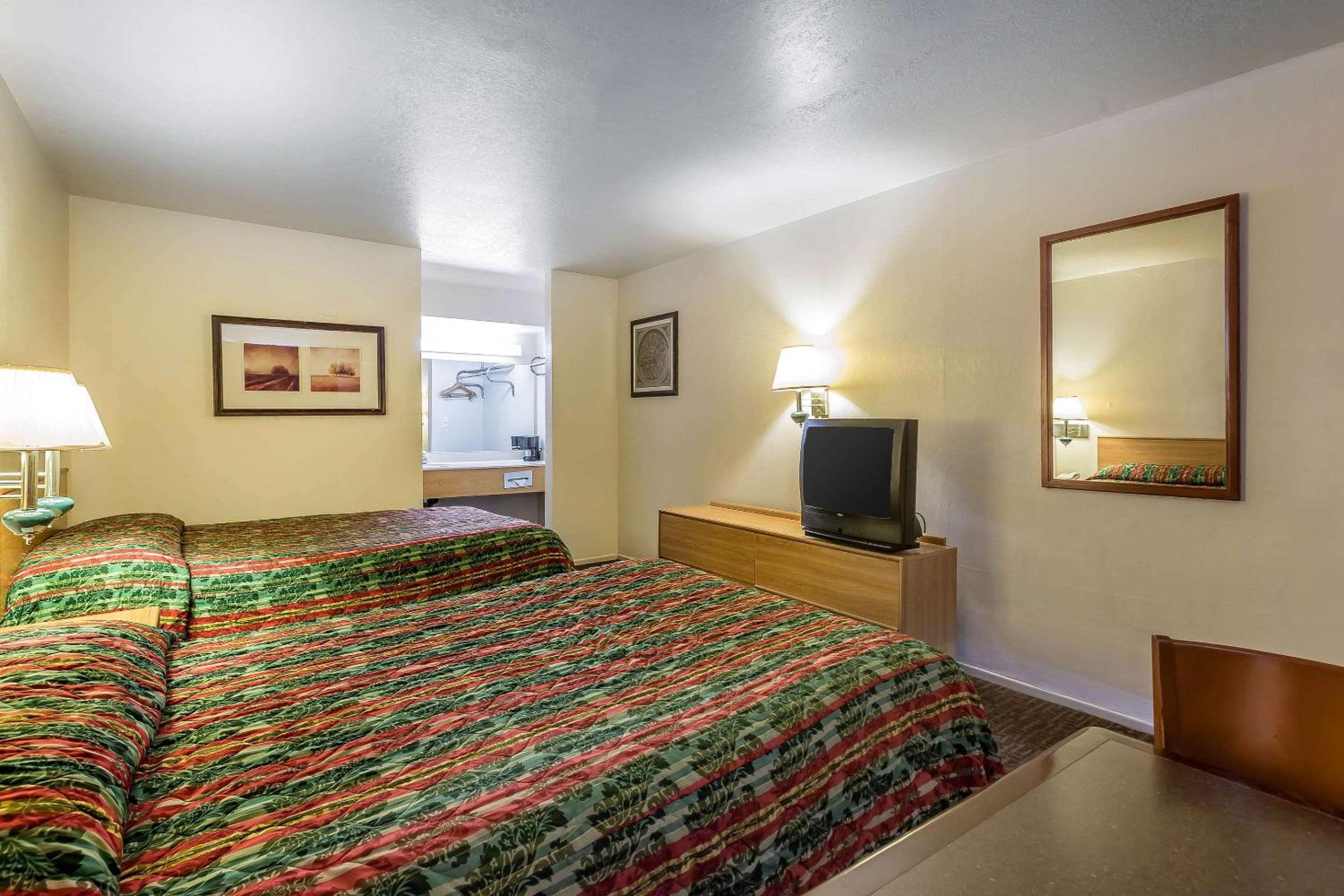 Two Full Beds  - Photo 2