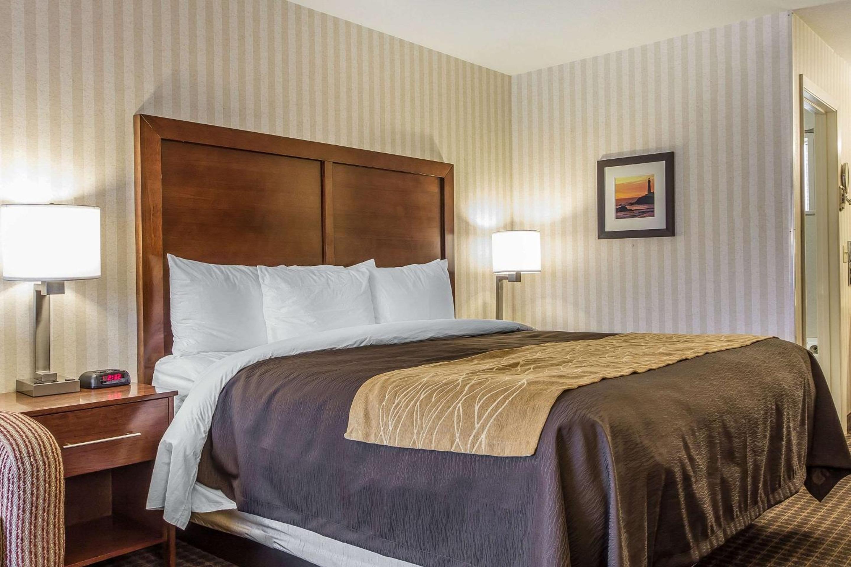 Deluxe King Room with Spa Bath - Photo 5
